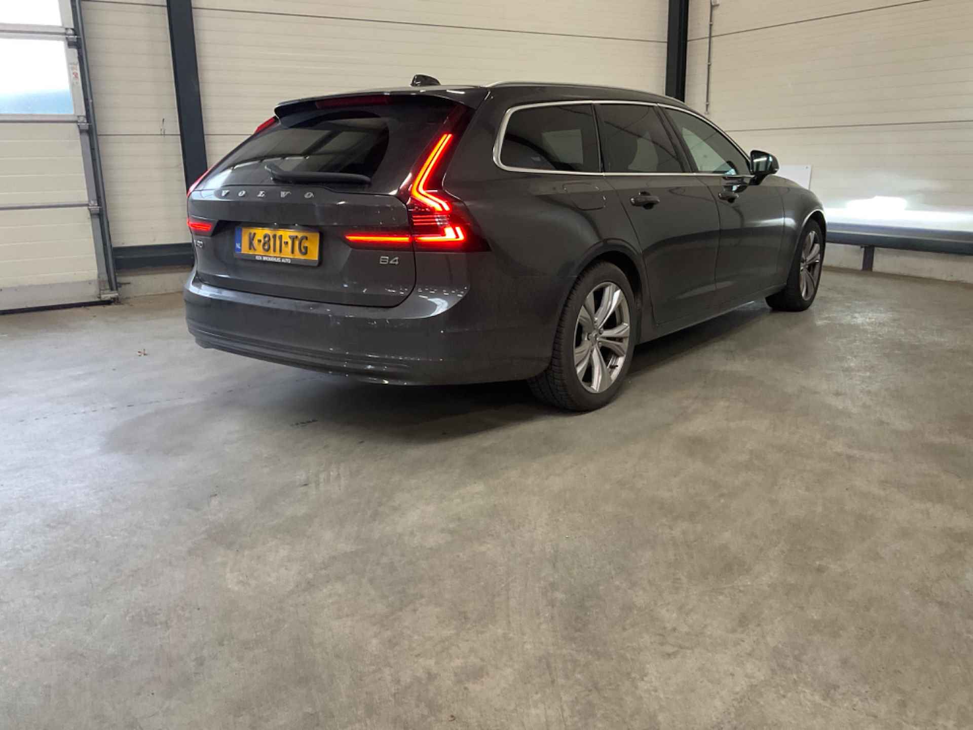 Volvo V90 2.0 B4 Business Pro | IntelliSafe Pro | 360 CAM | Leder | Trekh. | Keyless | Navi | Carplay | - 3/8