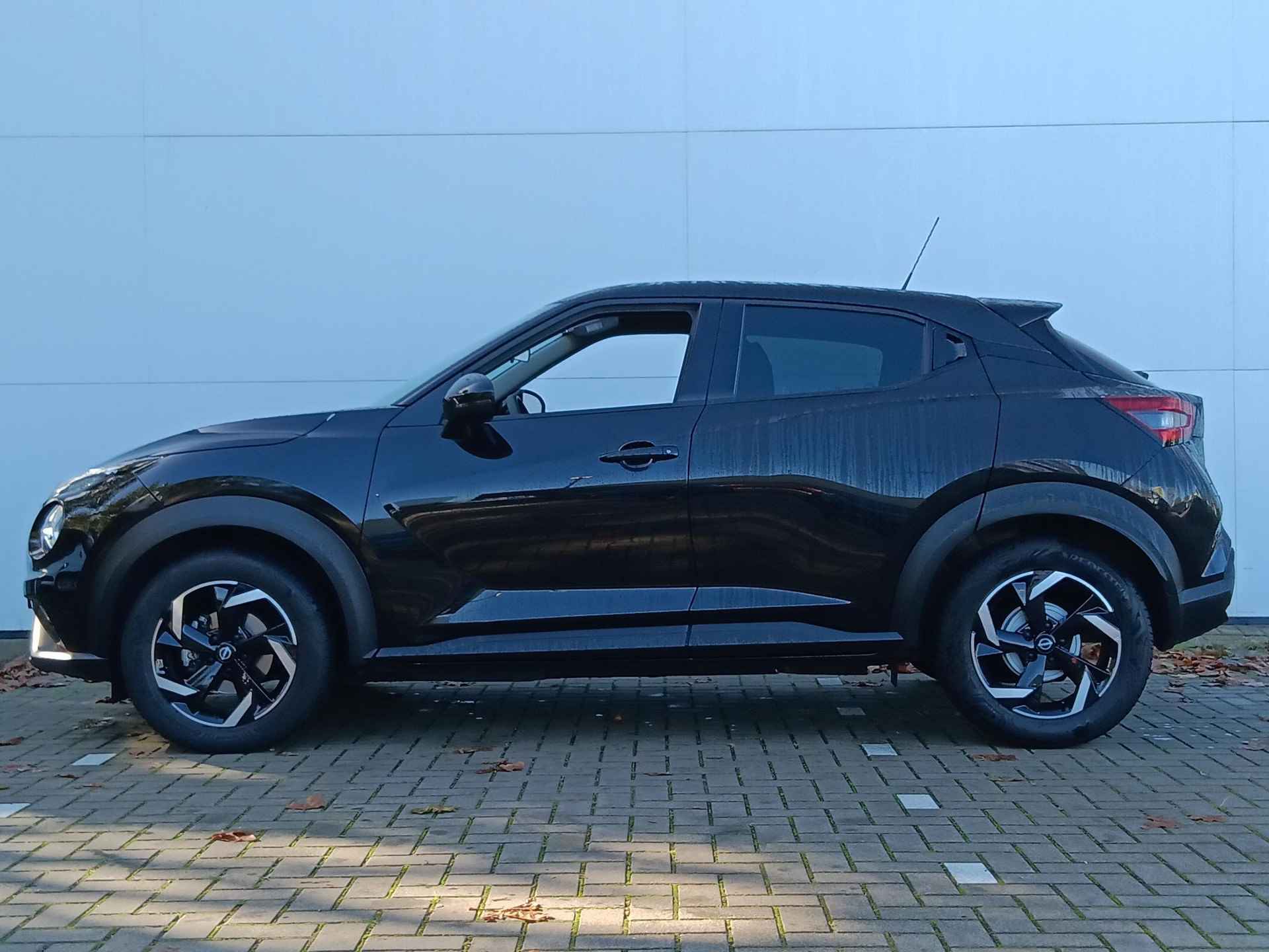 Nissan Juke 1.0 DIG-T 114 Acenta Stoelverwarming / Lichtmetalen Velgen / Climate Control - 10/31