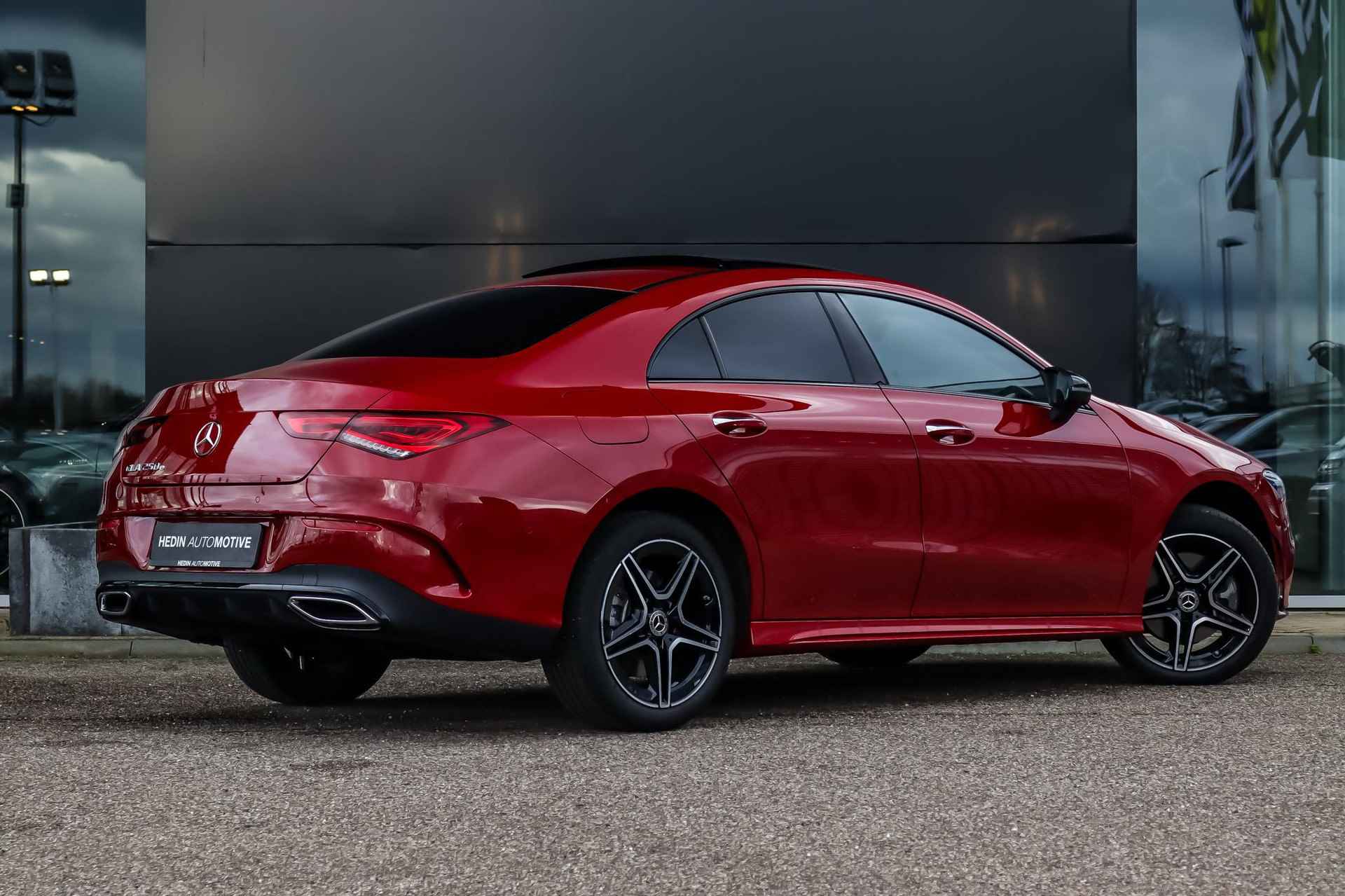 Mercedes-Benz CLA CLA 250e Coupé Automaat AMG Line | Nightpakket | Distronic | Panoramadak | 360° Camera | Multibeam LED | Advanced Sound System | Keyless-Go - 2/37