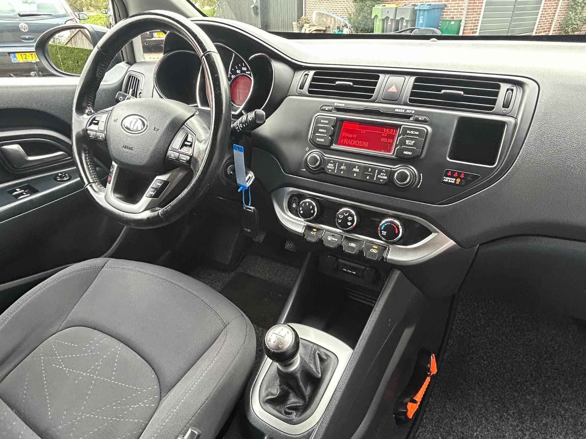 Kia Rio 1.2 CVVT BusinessLine 5Drs Airco Cruise Bluetooth Licht+Regensensor NAP NL-Auto Zeer Nette Staat! - 9/25