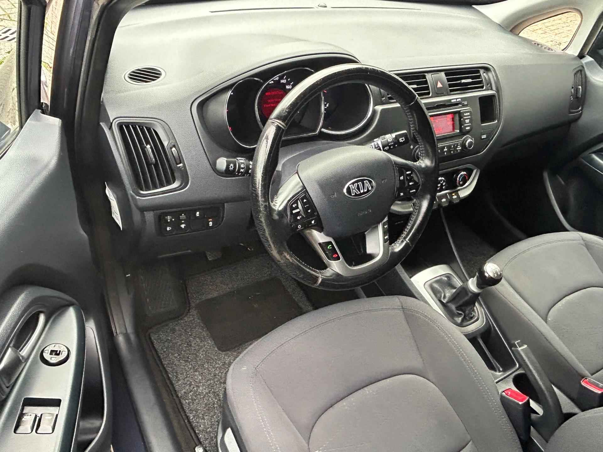 Kia Rio 1.2 CVVT BusinessLine 5Drs Airco Cruise Bluetooth Licht+Regensensor NAP NL-Auto Zeer Nette Staat! - 17/25