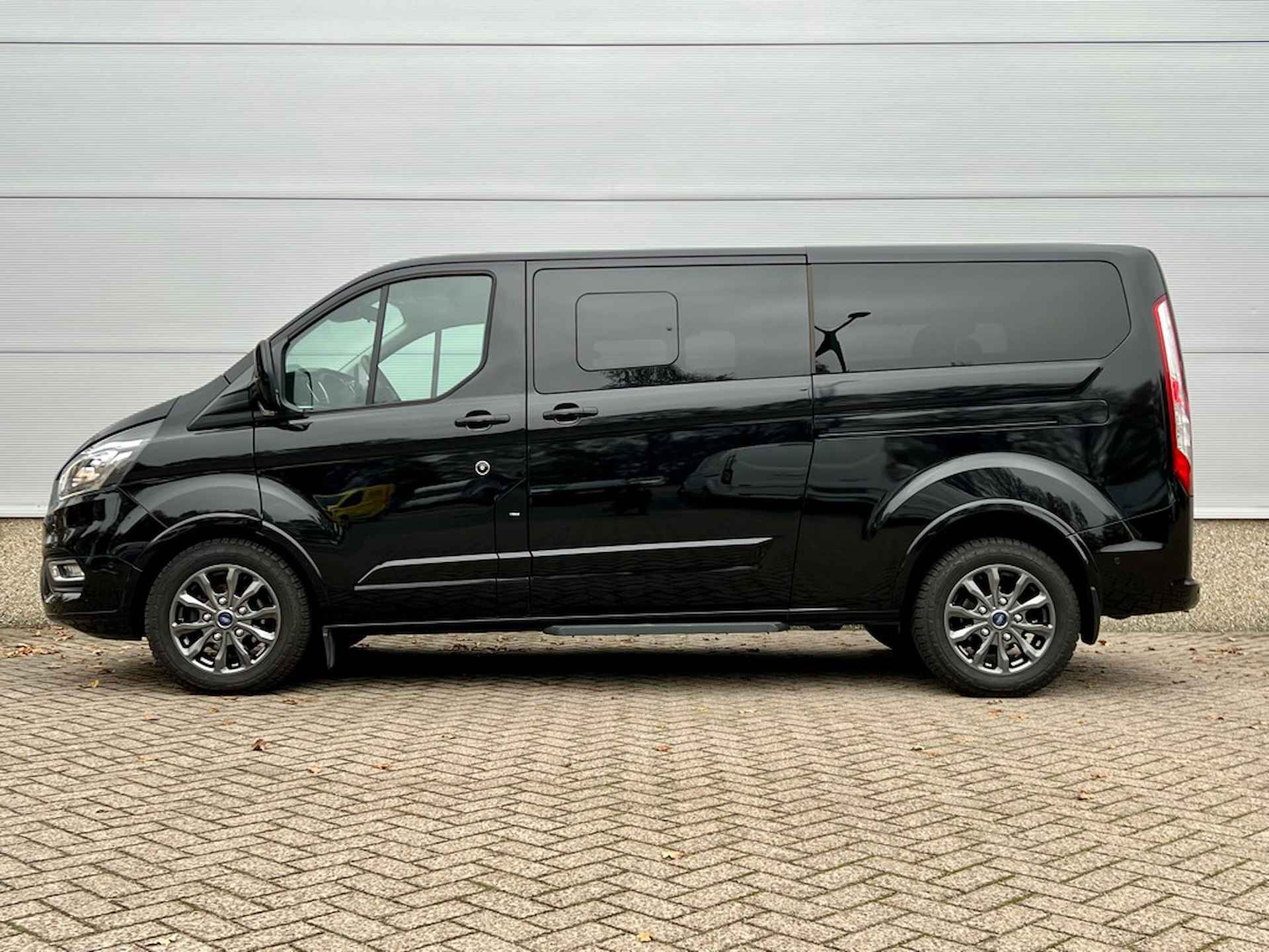 Ford Tourneo Custom Titanium Automaat limited 9 PERSOONS 320 2.0 TDCI L2H1 - 3/33