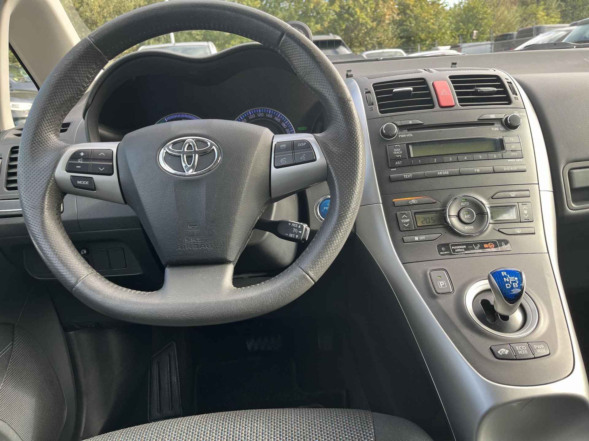 Toyota Auris 1.8 Full Hybrid Dynamic  | All-in prijs | Automaat | achteruitrijcamera - 15/32