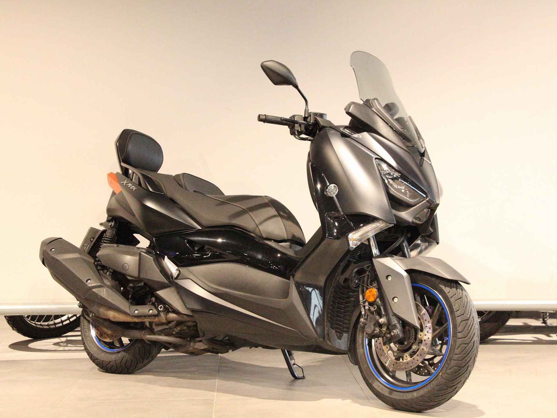 Yamaha X MAX 400 IRON MAX - 2/11