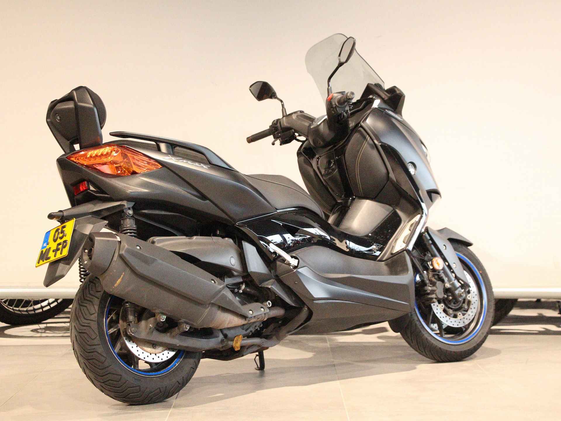 Yamaha X MAX 400 IRON MAX - 8/11