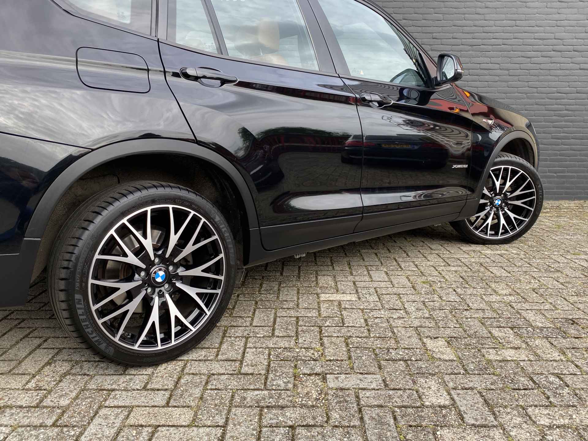 BMW X3 xDrive28i Centennial High Executive 245 pk AUT. | navigatie | panoramadak | congac leder | trekhaak | elektr. a. klep - 11/52