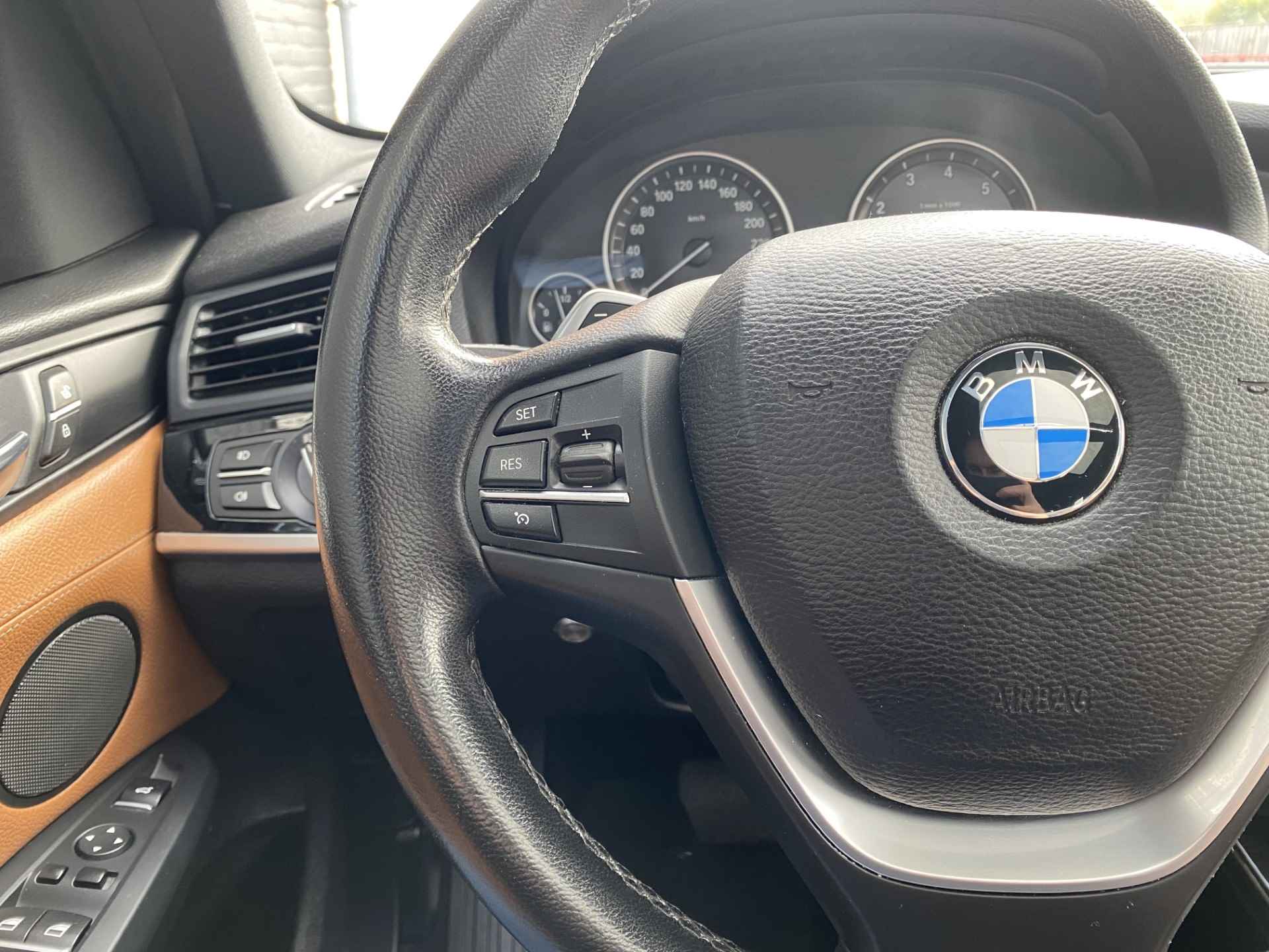 BMW X3 xDrive28i Centennial High Executive 245 pk AUT. | navigatie | panoramadak | congac leder | trekhaak | elektr. a. klep - 43/52