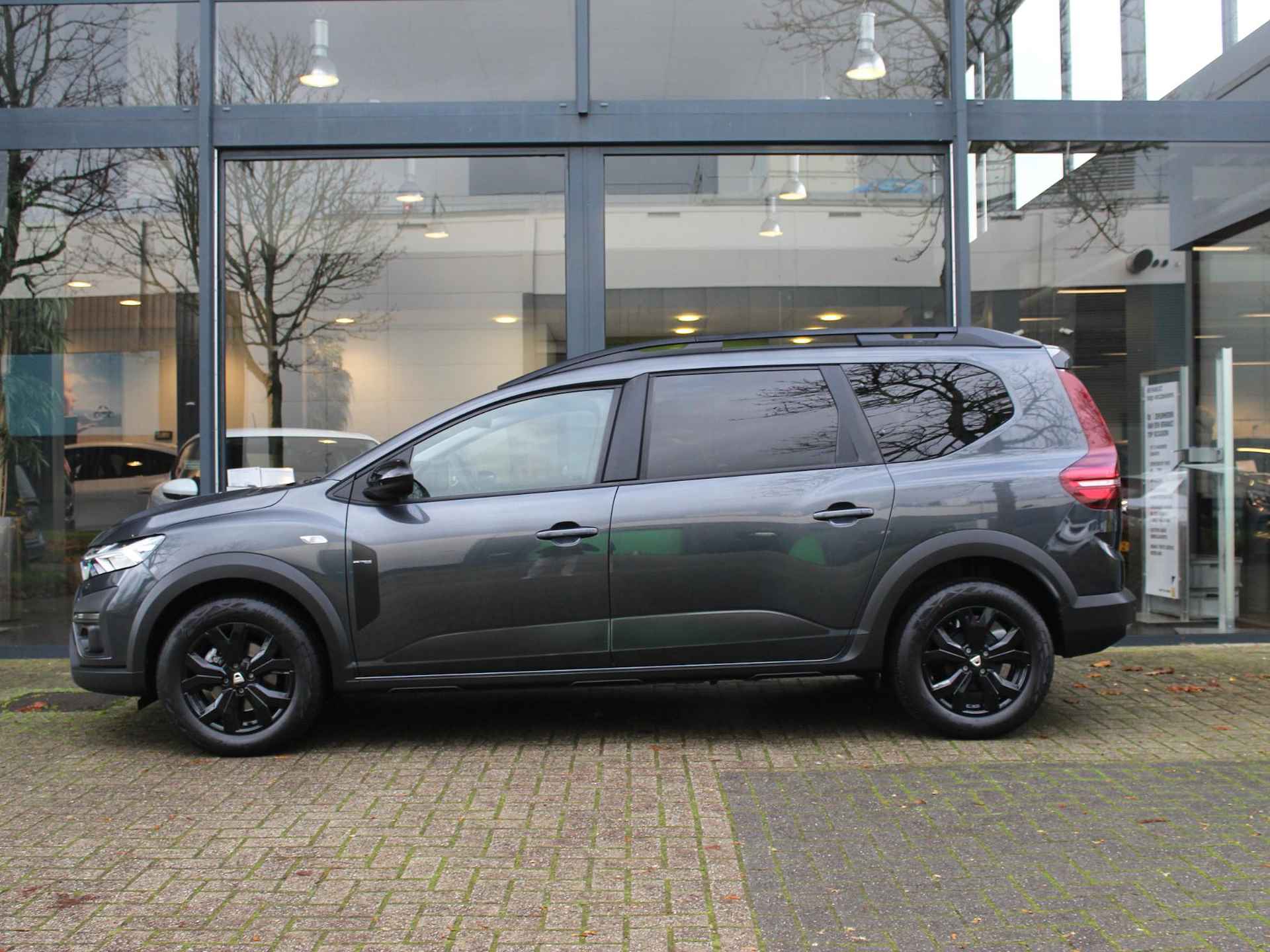 Dacia Jogger TCe 110 Extreme 7p. / 16.000KM / NAVI / CRUISE / CLIMATE / BLINDSPOT / PDC / CAMERA / STOELV. / DAB+ / 16'' LMV - 12/53