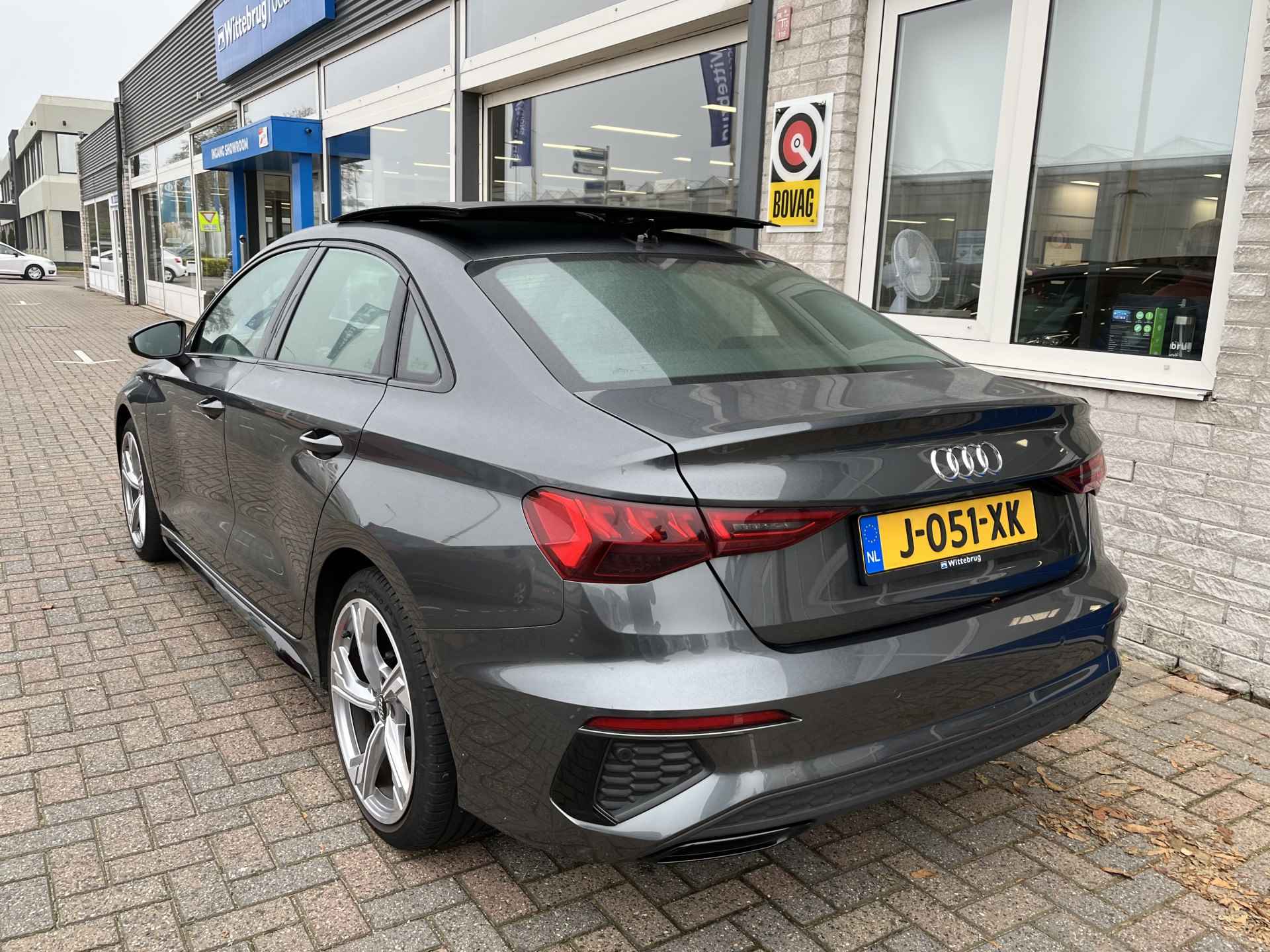 Audi A3 Limousine 35 TFSI 2x S-Line / AUTOMAAT/ PANO/ BANG & OLUFSEN/ PARK. SENSOREN/ LED/ CRUISE/ VIRTUAL COCKPIT/ APP CONNECT/ NAVI/ CLIMA/ DAB - 6/24