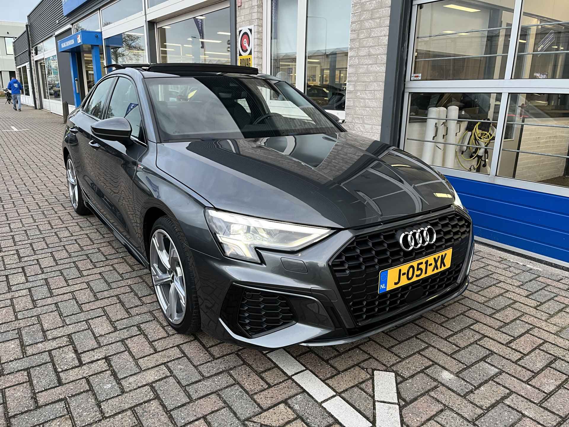 Audi A3 Limousine 35 TFSI 2x S-Line / AUTOMAAT/ PANO/ BANG & OLUFSEN/ PARK. SENSOREN/ LED/ CRUISE/ VIRTUAL COCKPIT/ APP CONNECT/ NAVI/ CLIMA/ DAB - 37/40