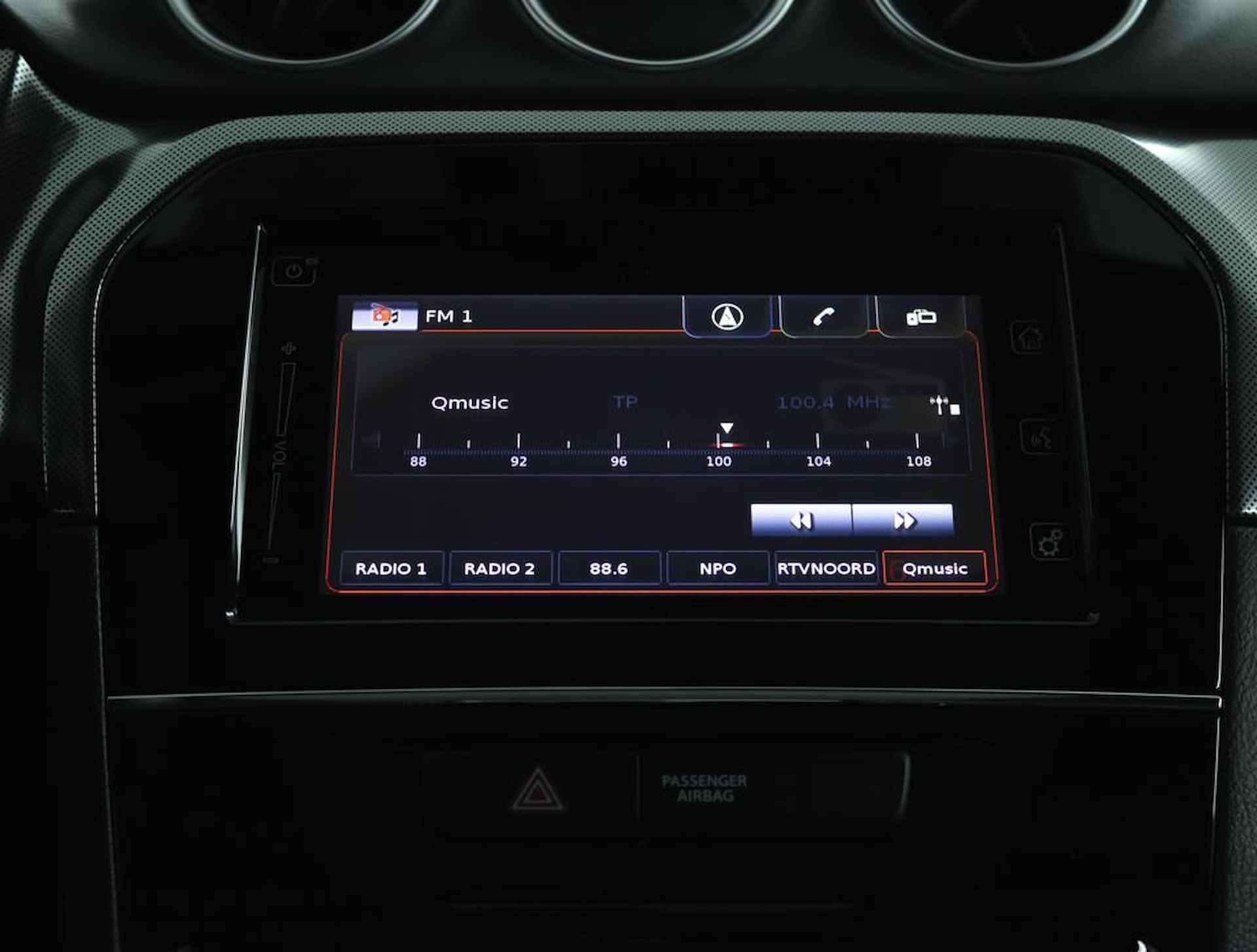 Suzuki Vitara 1.4 Boosterjet Style Smart Hybrid | Climate control | Cruise control adaptive | Navigatie | Camera | Parkeersensoren | Stoelverwarming | Apple car play, Android auto | - 9/53