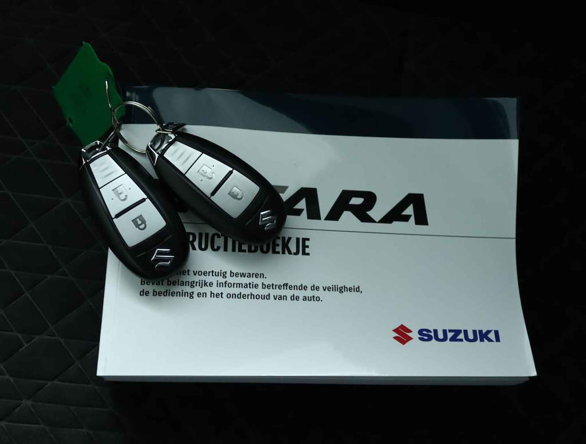 Suzuki Vitara 1.4 Boosterjet Style Smart Hybrid | Climate control | Cruise control adaptive | Navigatie | Camera | Parkeersensoren | Stoelverwarming | Apple car play, Android auto | - 11/53
