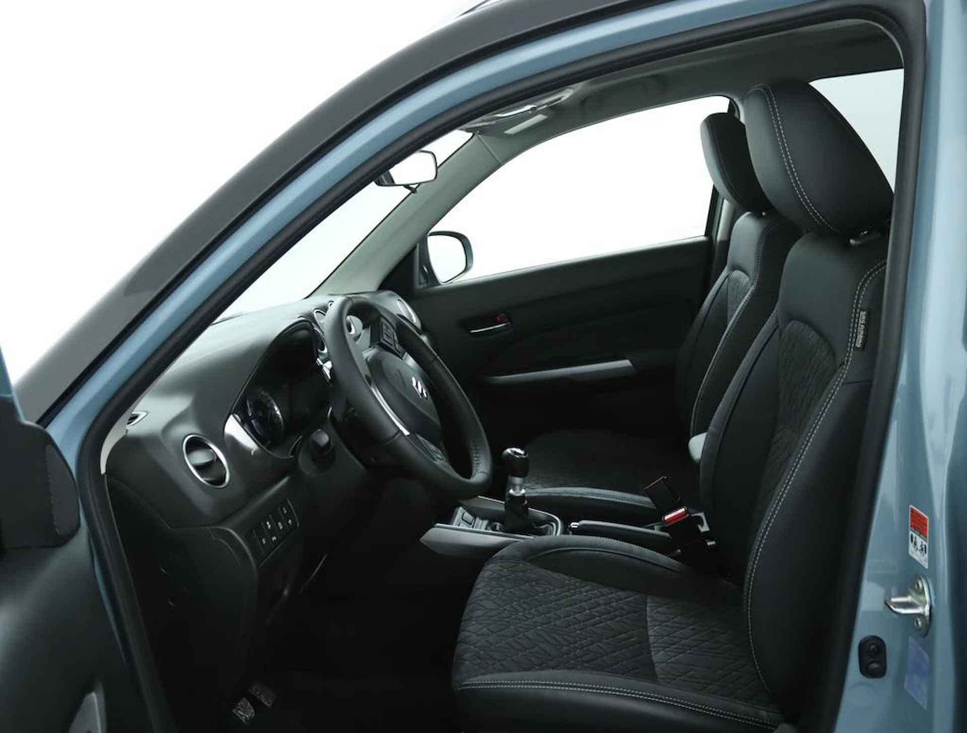 Suzuki Vitara 1.4 Boosterjet Style Smart Hybrid | Climate control | Cruise control adaptive | Navigatie | Camera | Parkeersensoren | Stoelverwarming | Apple car play, Android auto | - 17/53