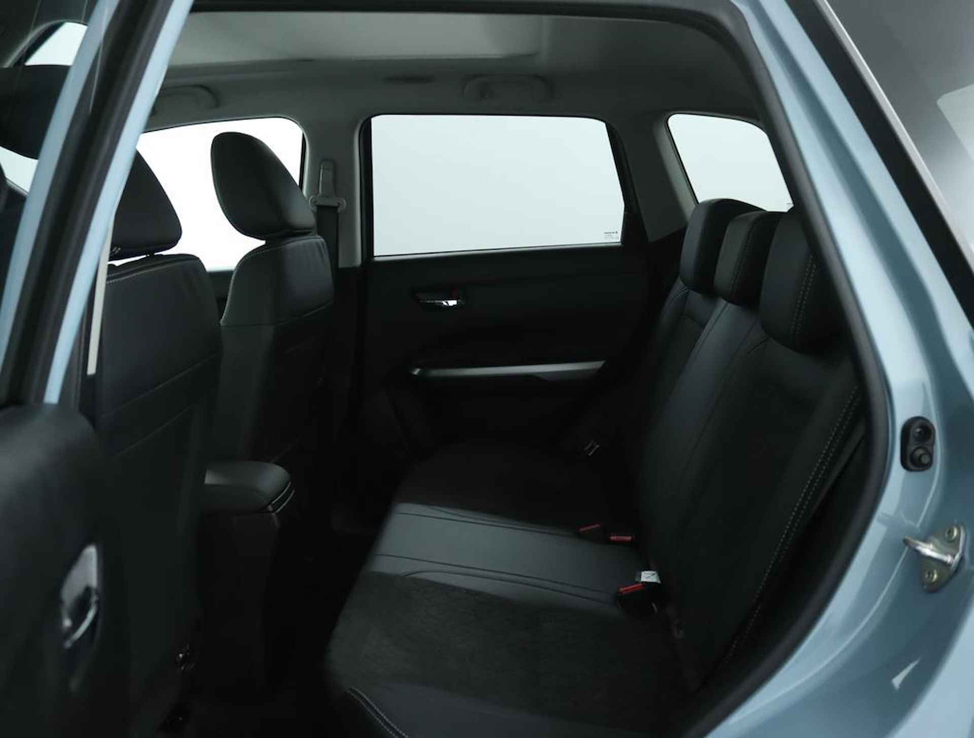 Suzuki Vitara 1.4 Boosterjet Style Smart Hybrid | Climate control | Cruise control adaptive | Navigatie | Camera | Parkeersensoren | Stoelverwarming | Apple car play, Android auto | - 18/53