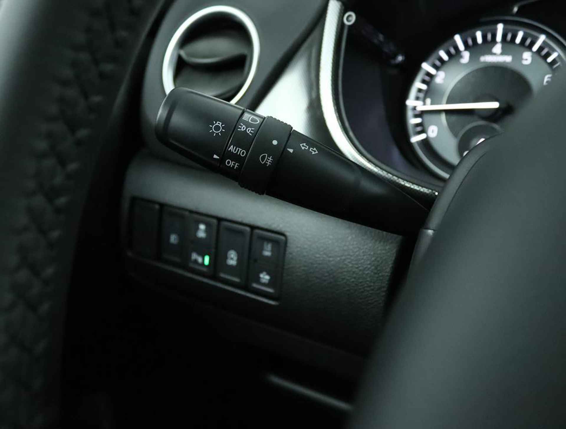 Suzuki Vitara 1.4 Boosterjet Style Smart Hybrid | Climate control | Cruise control adaptive | Navigatie | Camera | Parkeersensoren | Stoelverwarming | Apple car play, Android auto | - 30/53