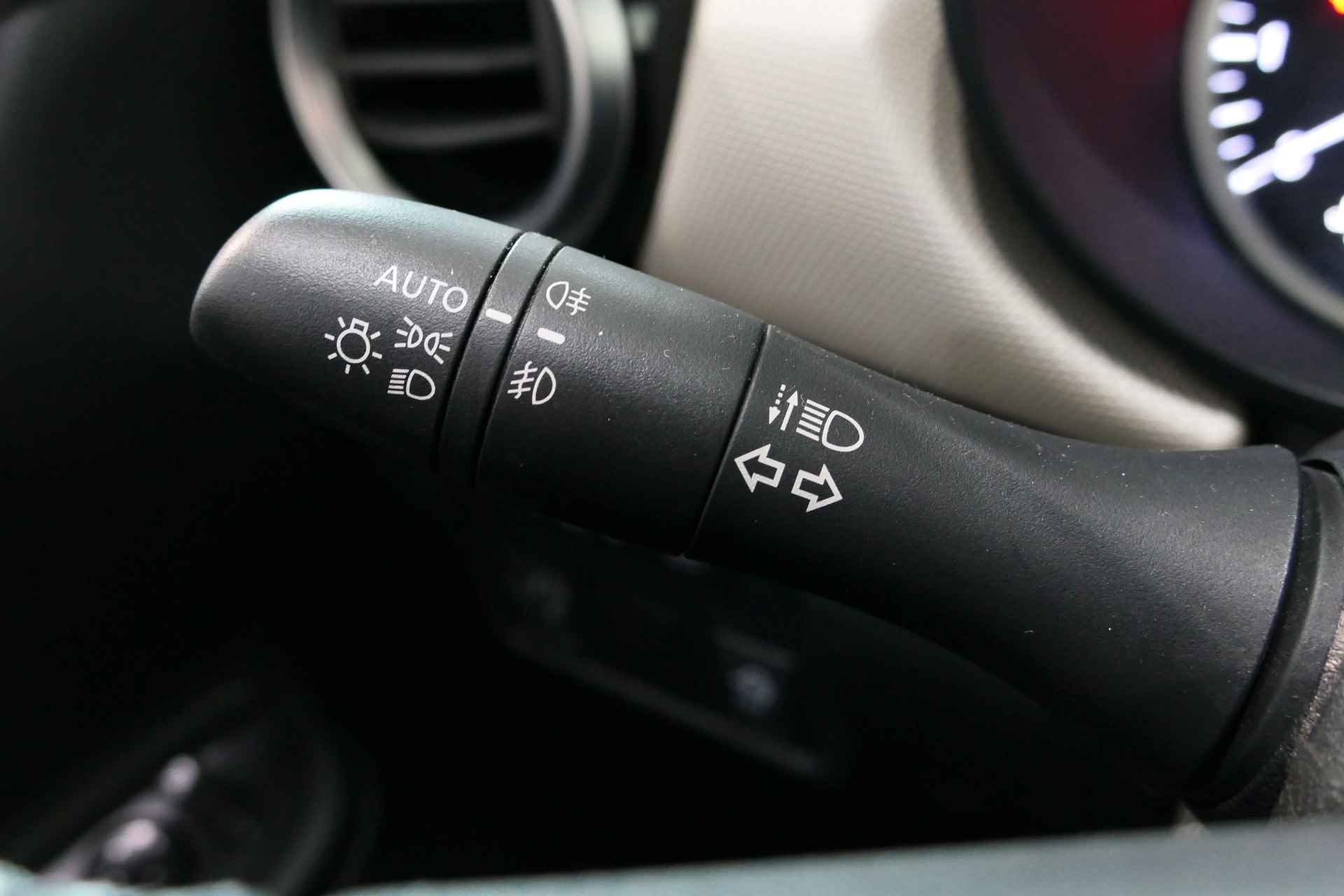 Nissan Micra 0.9 IG-T N-Connecta - Camera, Clima, Navigatie - 32/37