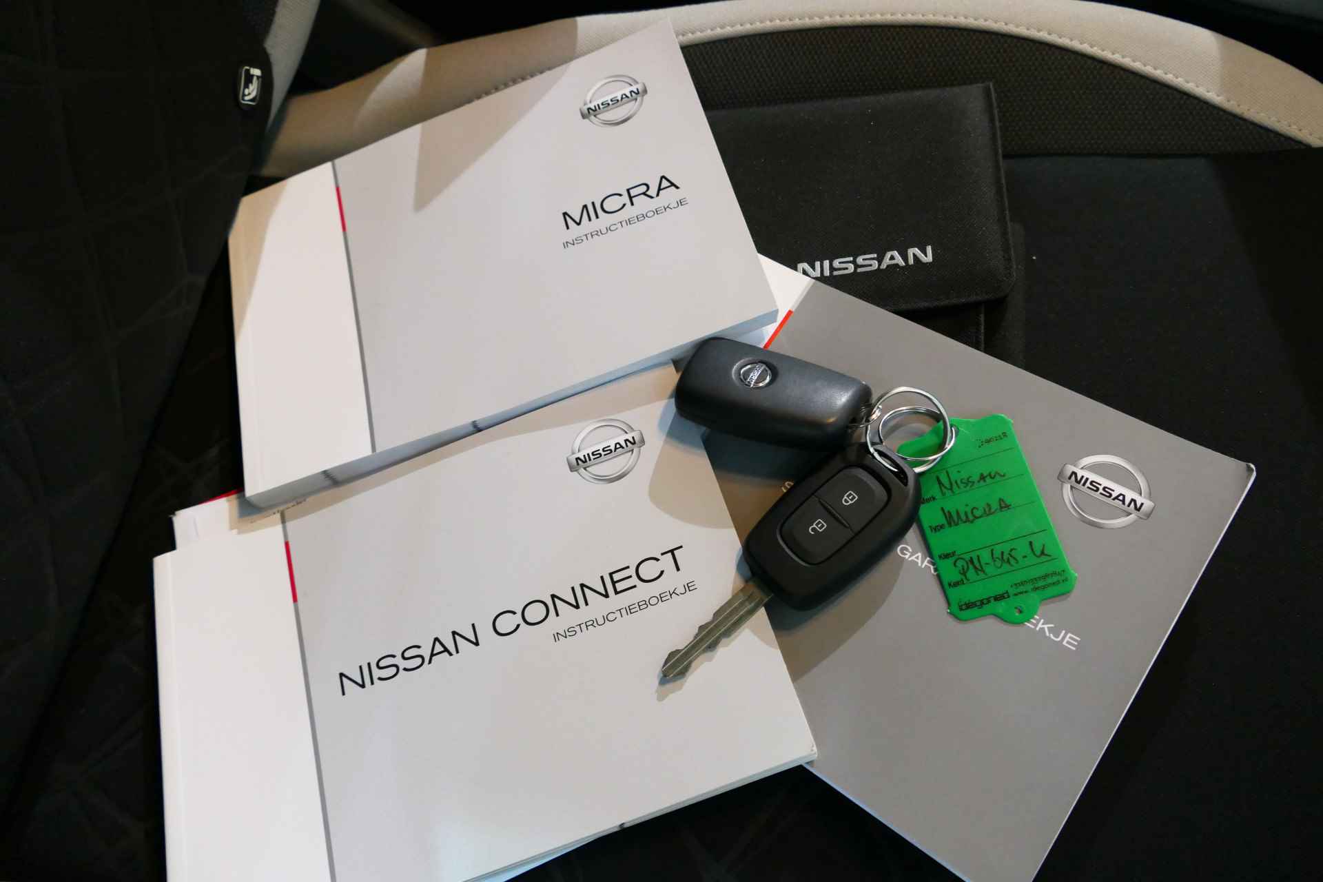 Nissan Micra 0.9 IG-T N-Connecta - Camera, Clima, Navigatie - 35/37