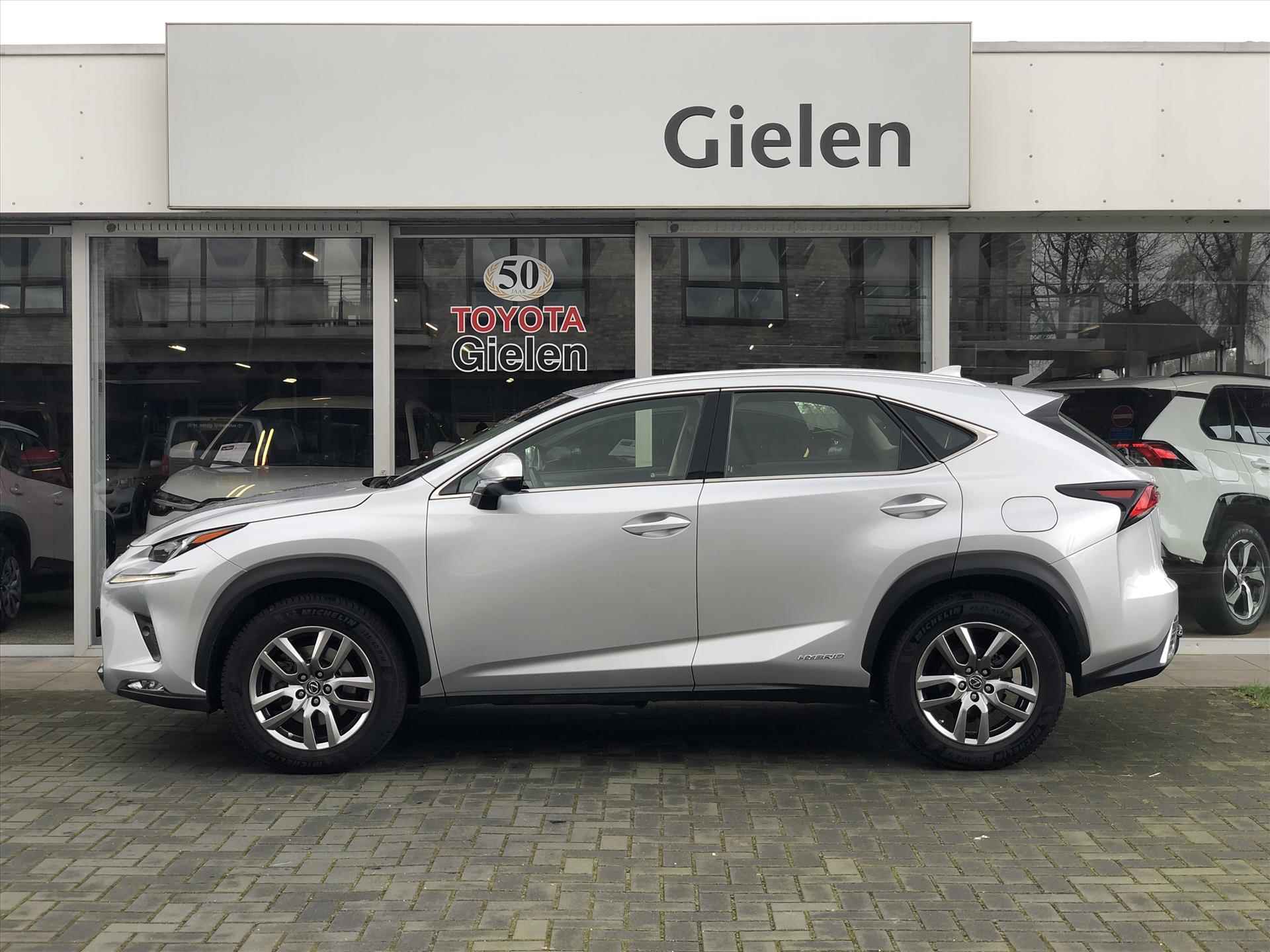 Lexus Nx 300h AWD Sport Edition | Trekhaak, Eerste eigenaar, Leer, Stoelverwarming, Parkeersensoren, 18 inch, Navi, CarPlay - 6/33