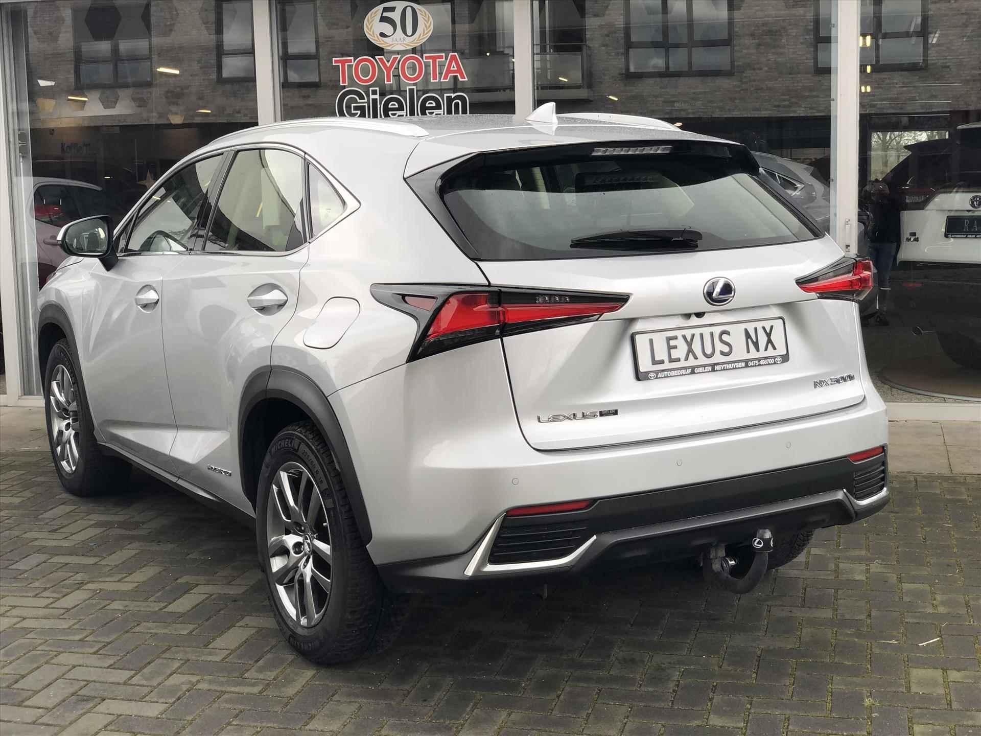 Lexus Nx 300h AWD Sport Edition | Trekhaak, Eerste eigenaar, Leer, Stoelverwarming, Parkeersensoren, 18 inch, Navi, CarPlay - 10/33