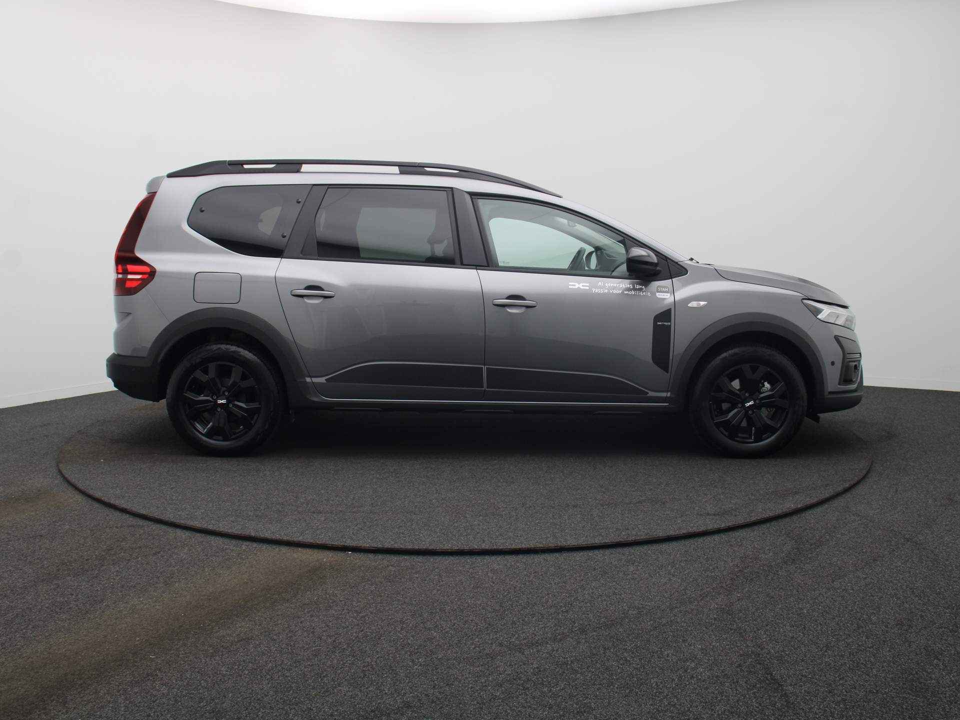 Dacia Jogger Hybrid 140pk Extreme 7-PERS! AUTOMAAT ALL-IN PRIJS! Camera | Climate | Parkeersensoren - 24/42