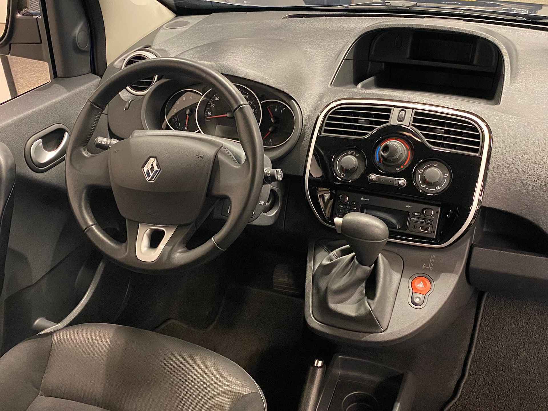 Renault Kangoo Rolstoelauto Automaat - 16/32