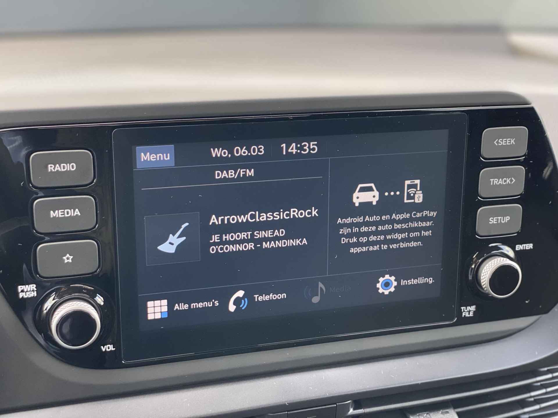 Hyundai i20 1.0 T-GDI 100 PK Automaat Comfort || Apple & Android Multimedia | Climate control | Stoel en stuurverwarming | Camera || Fabrieksgarantie 12-06-2028 - 11/33