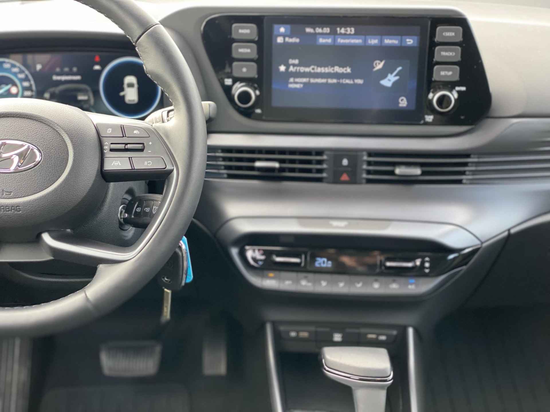 Hyundai i20 1.0 T-GDI 100 PK Automaat Comfort || Apple & Android Multimedia | Climate control | Stoel en stuurverwarming | Camera || Fabrieksgarantie 12-06-2028 - 18/33