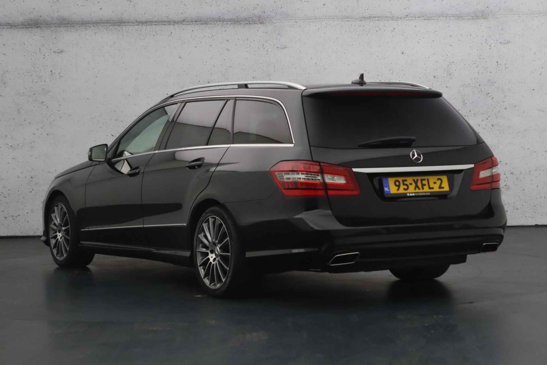 Mercedes-Benz E-Klasse Estate 350 CDI Edition Sport AMG 4-Matic | Lederen bekleding | LED koplampen | Parkeersensoren - 8/30