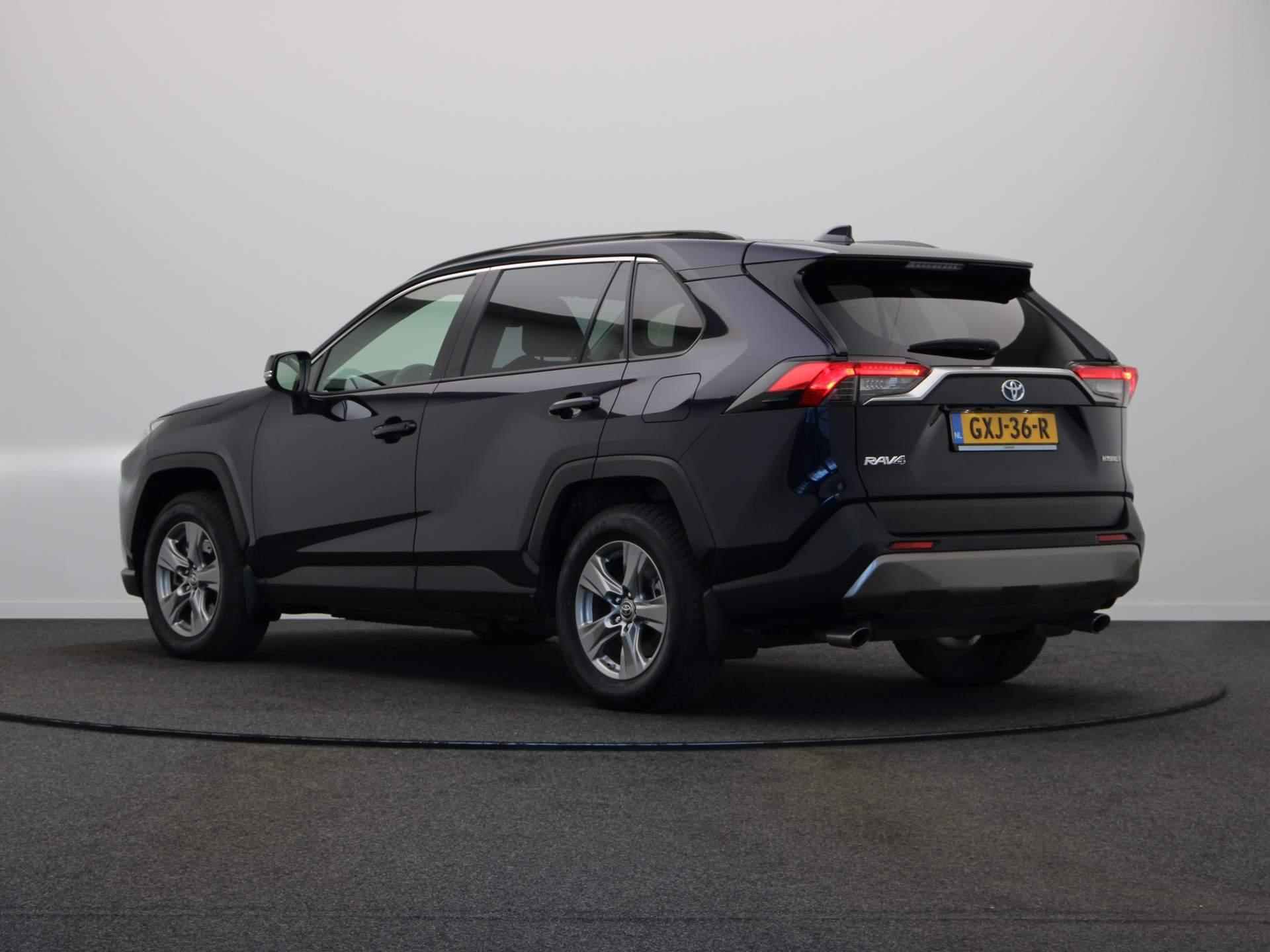 Toyota RAV4 2.5 Hybrid AWD Dynamic | 1650kg Trekvermogen | Stoel en Voorruit verwarming | Achteruitrijcamera | All-Season Banden | - 2/50