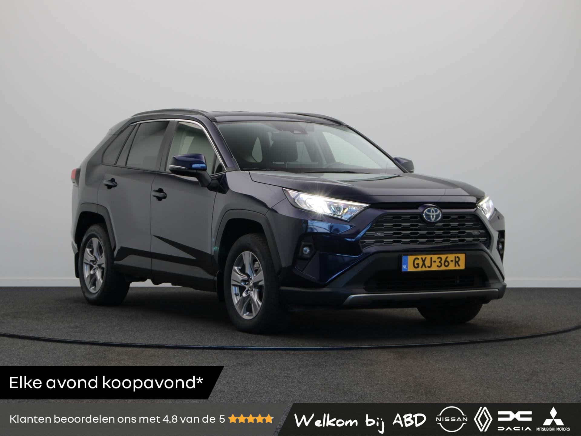 Toyota RAV4 2.5 Hybrid AWD Dynamic | 1650kg Trekvermogen | Stoel en Voorruit verwarming | Achteruitrijcamera | All-Season Banden |