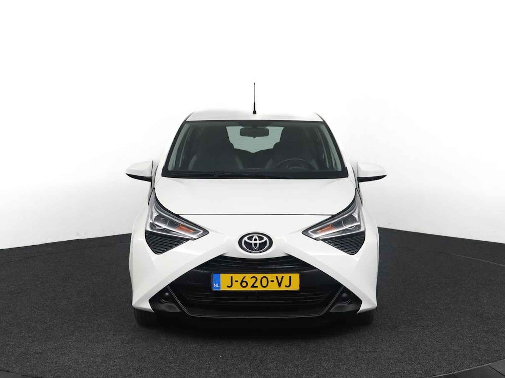 Toyota Aygo 1.0 VVT-i x-play | Automaat | Airconditioning | Bluetooth telefonie | - 14/51