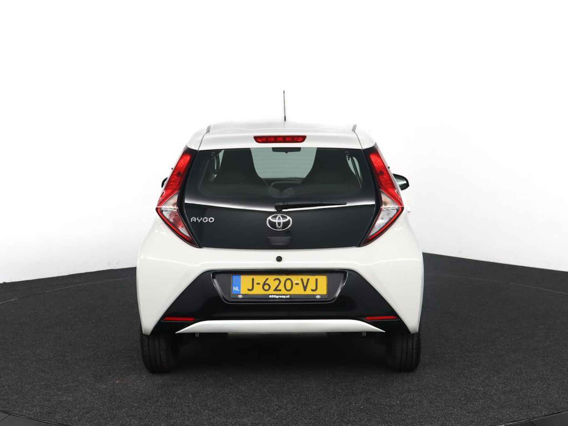 Toyota Aygo 1.0 VVT-i x-play | Automaat | Airconditioning | Bluetooth telefonie | - 33/51