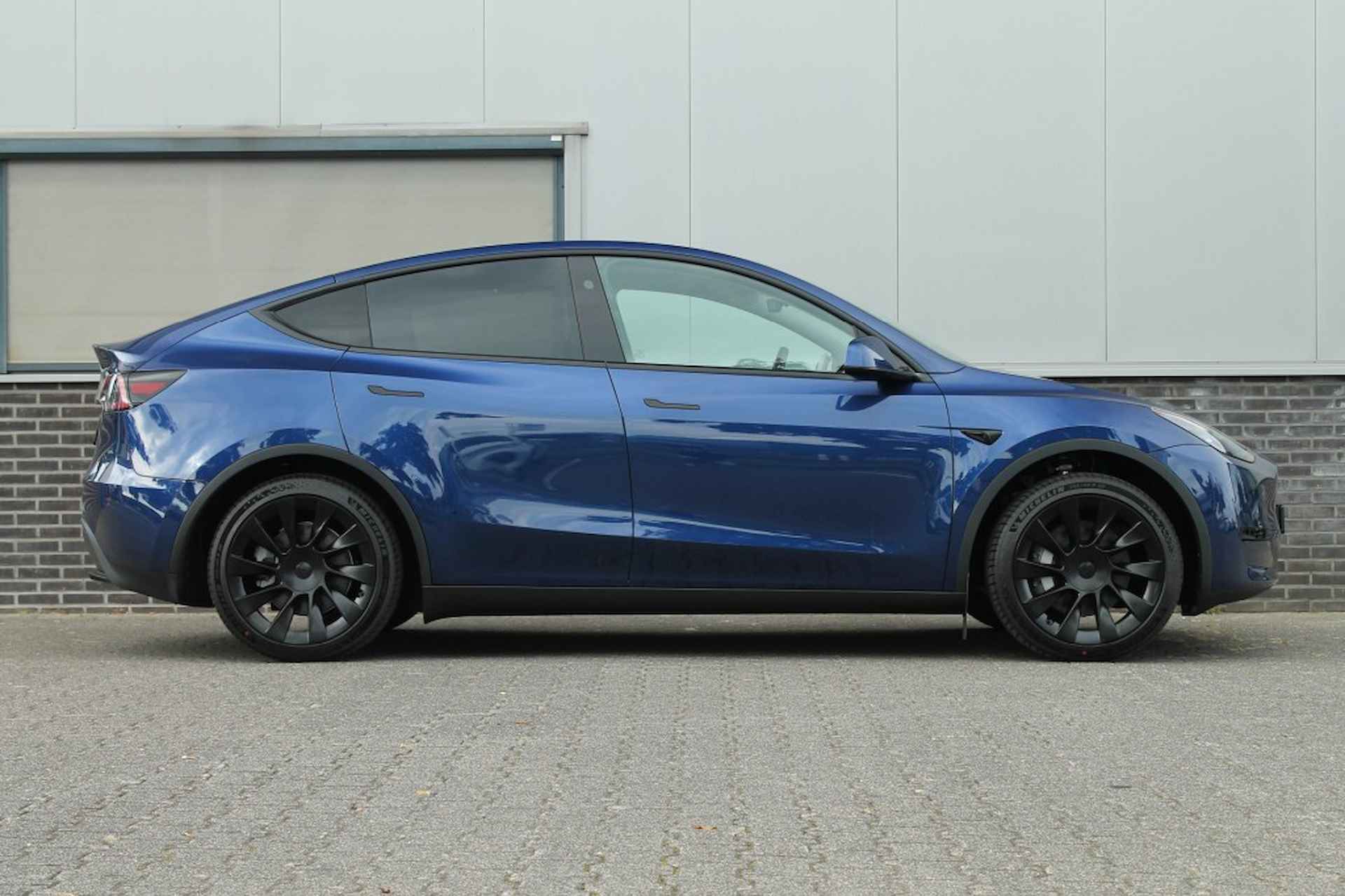 TESLA Model Y Long Range RWD 75 kWh - 20 inch - Zwart leder - Premium audio - 16/41