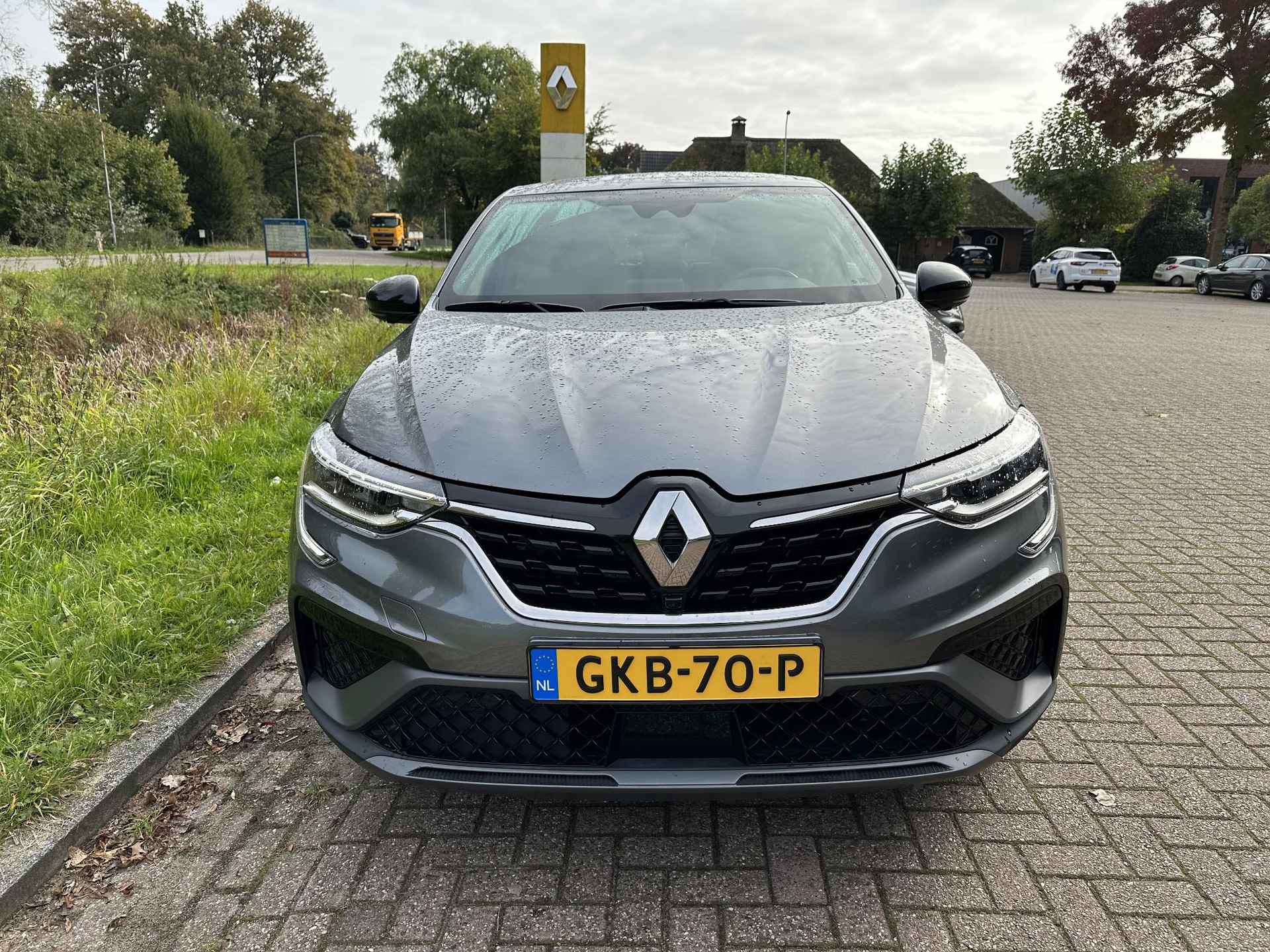 Renault Arkana 1.6 E-Tech Hybrid 145 R.S. Line | Panodak | 360° camera | Trekhaak afn. | All season banden | Dealer onderhouden! | Highway & Traffic Jam Compagnion - 4/30