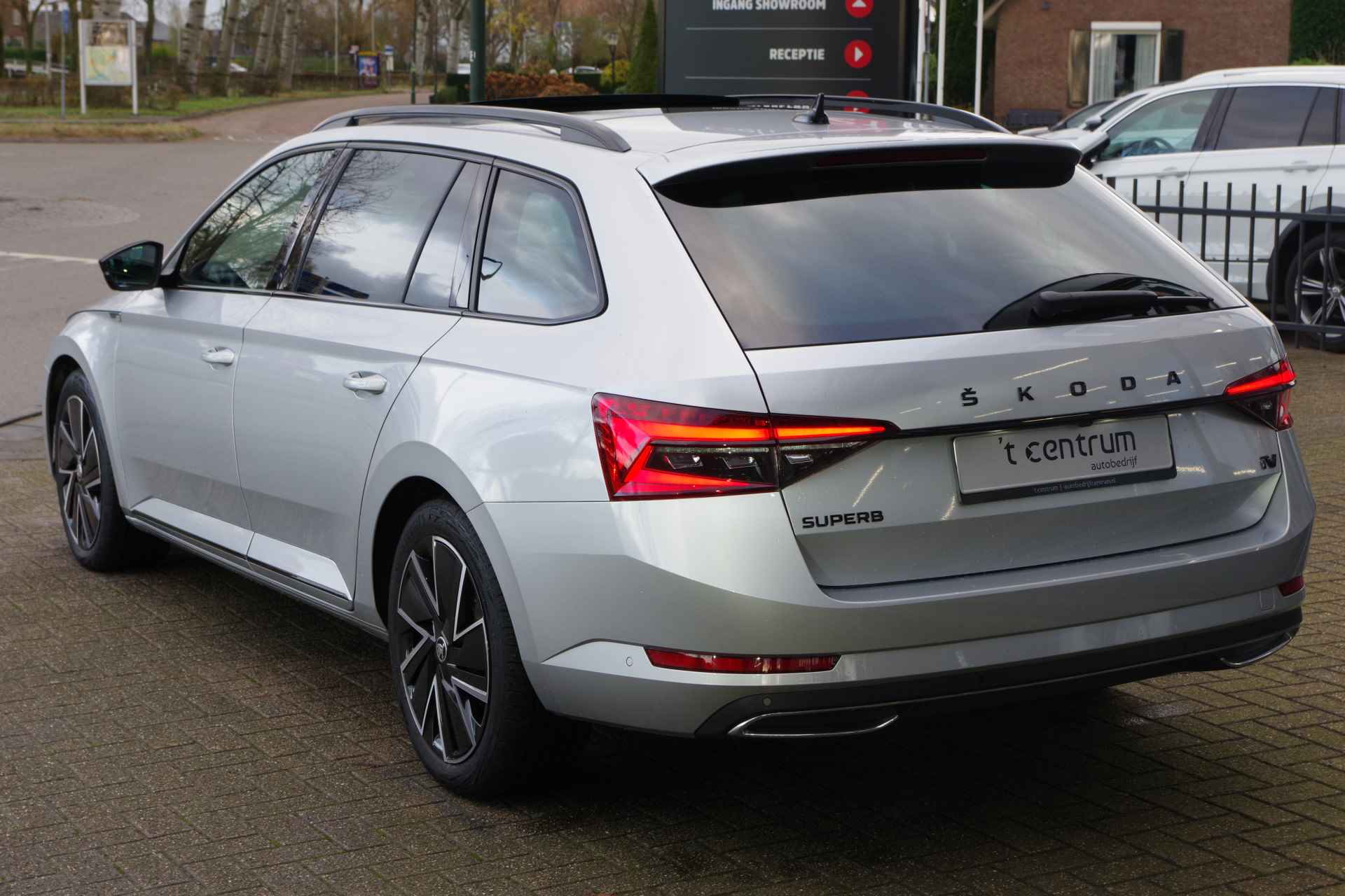 Škoda Superb 1.4 TSI iV 218 PK Sportline BNS PHEV, Panoramadak, Elek. Trekhaak, 360 Camera, Sportstoelen, Carplay - 11/53