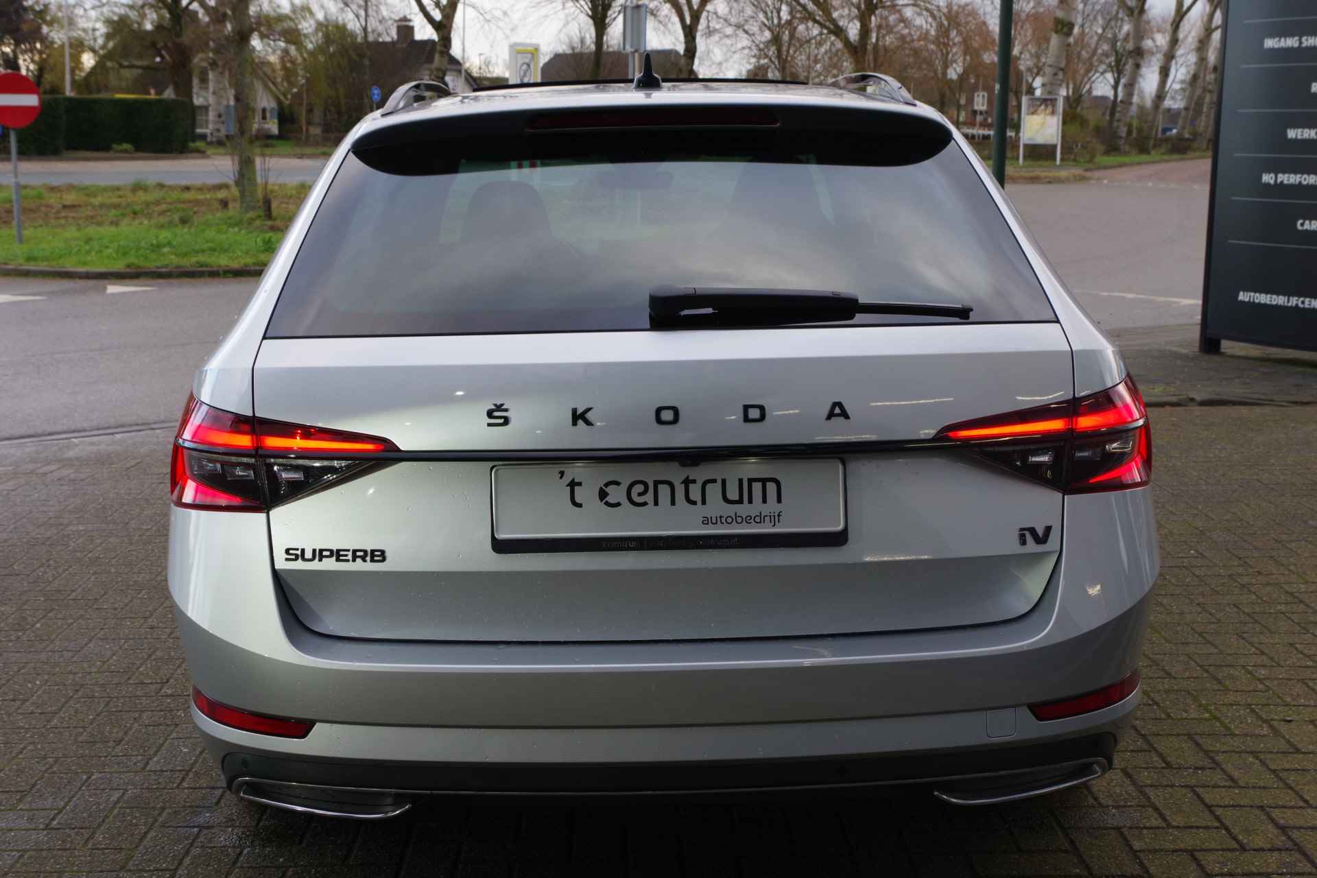 Škoda Superb 1.4 TSI iV 218 PK Sportline BNS PHEV, Panoramadak, Elek. Trekhaak, 360 Camera, Sportstoelen, Carplay - 12/53