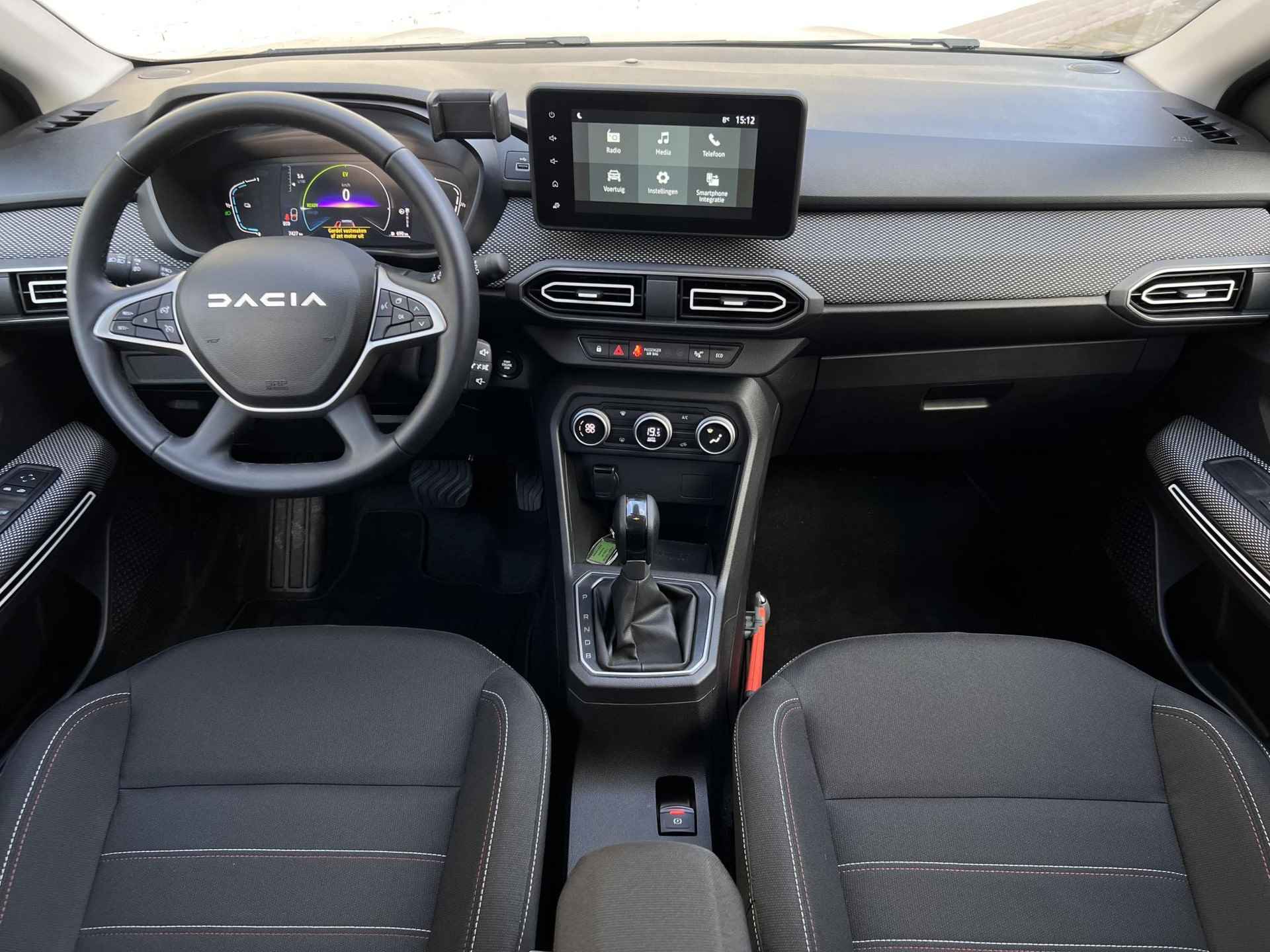 Dacia Jogger Hybrid 140 Extreme 7-zits / Automaat / DEMO / Media Display, DAB+ radio, Bluetooth, USB, 8" touchscreen / Apple Carplay & Android Auto / Camera + PDC / - 2/47