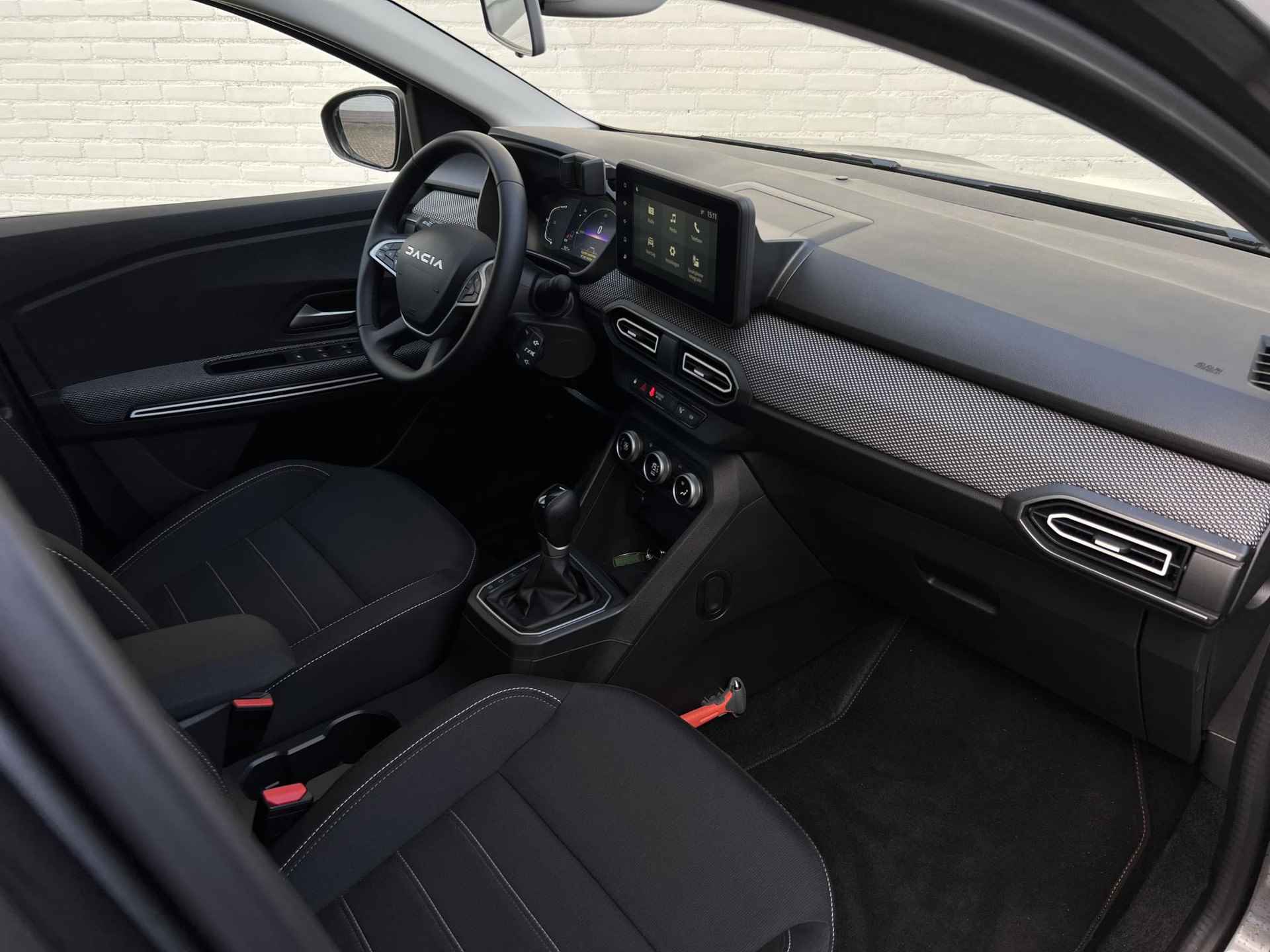 Dacia Jogger Hybrid 140 Extreme 7-zits / Automaat / DEMO / Media Display, DAB+ radio, Bluetooth, USB, 8" touchscreen / Apple Carplay & Android Auto / Camera + PDC / - 38/47