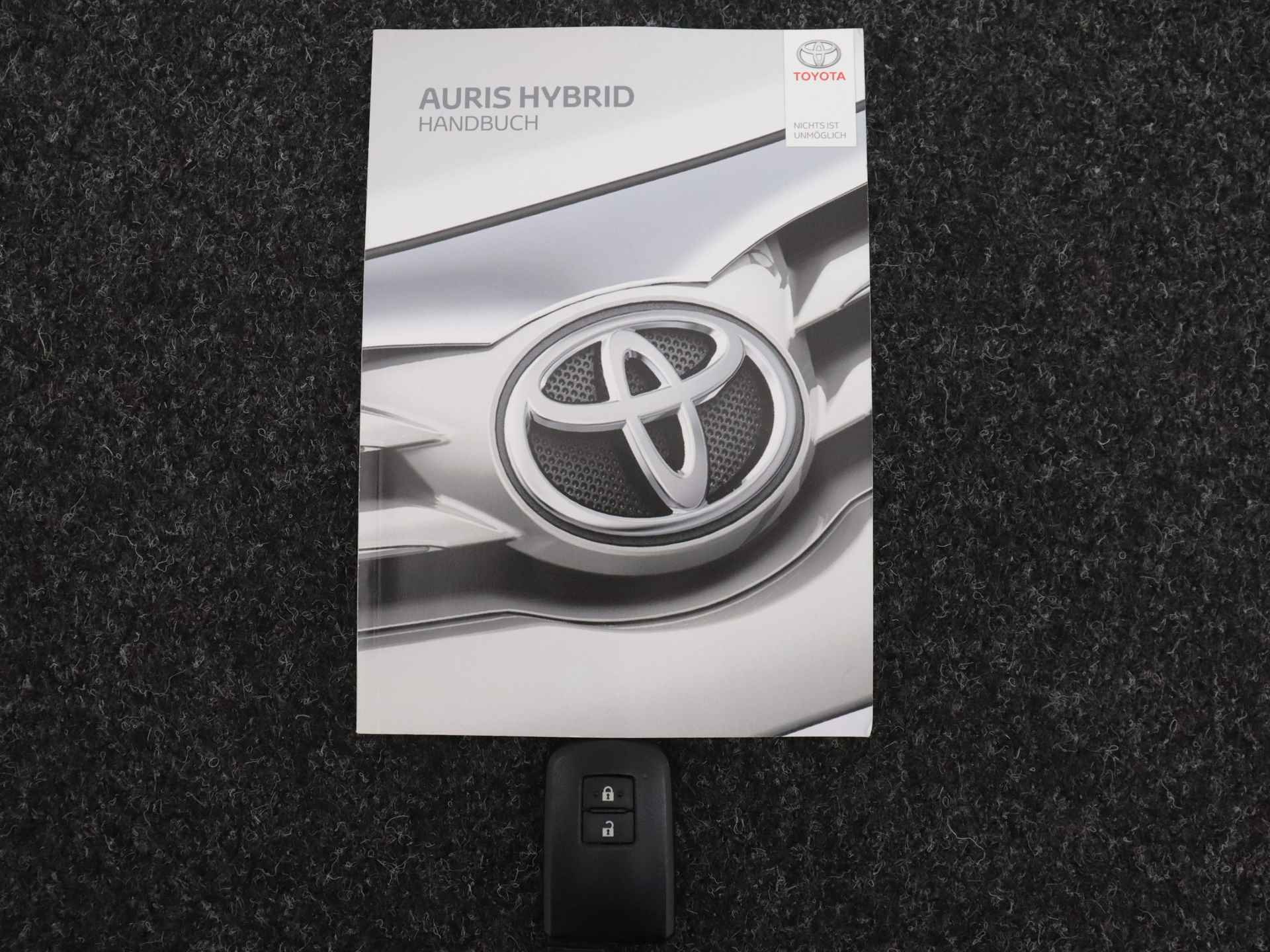 Toyota Auris 1.8 Hybrid Dynamic Plus Limited - 13/44