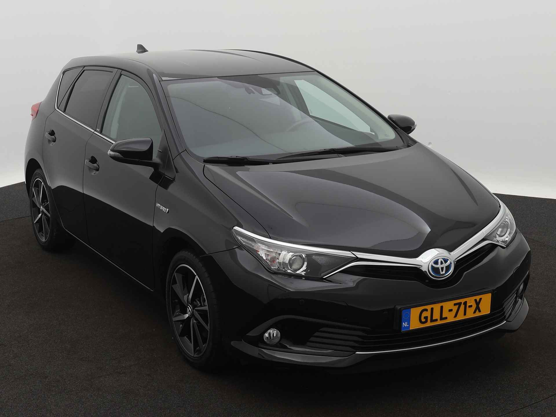 Toyota Auris 1.8 Hybrid Dynamic Plus Limited - 28/44