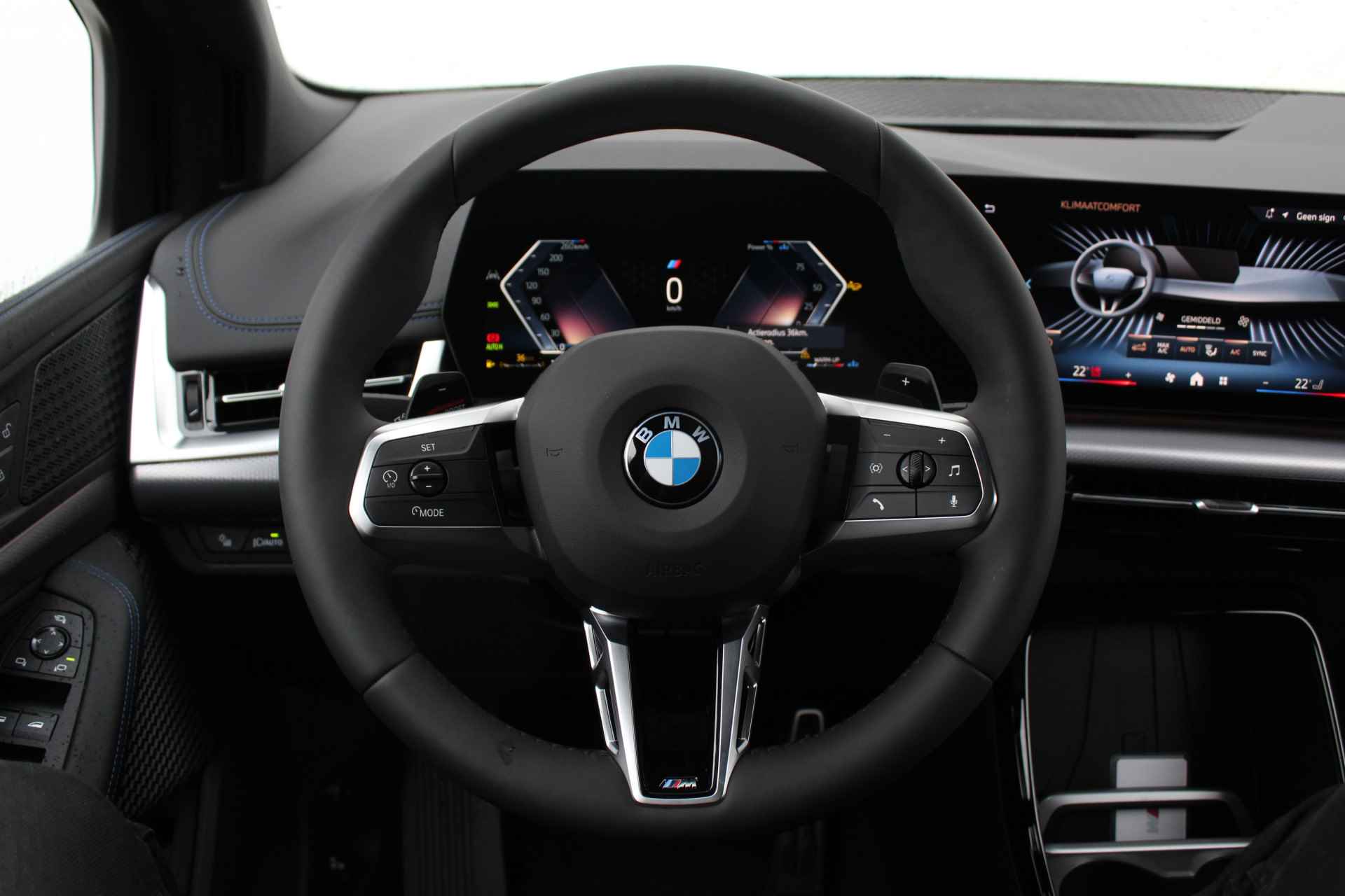 BMW 2 Serie Active Tourer 218i M Sport Automaat / Panoramadak / Trekhaak / Sportstoelen / Adaptieve LED / Parking Assistant / Adaptief M Onderstel / Comfort Access - 27/32