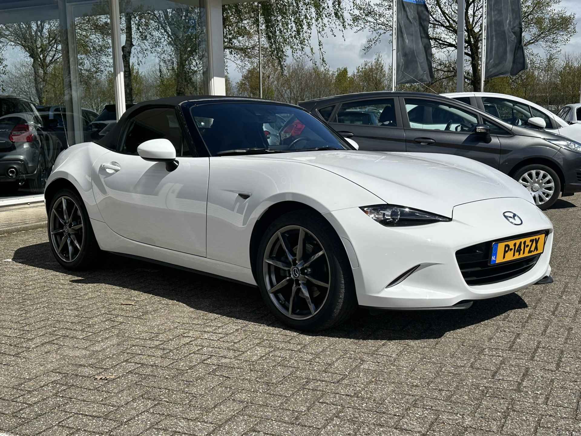 Mazda MX-5 2.0 GT-M | 160pk | Bi-Xenon | Leder | Stoelverwarming | Navi | Bose | Apple Carplay | Keyless | PDC - 10/62