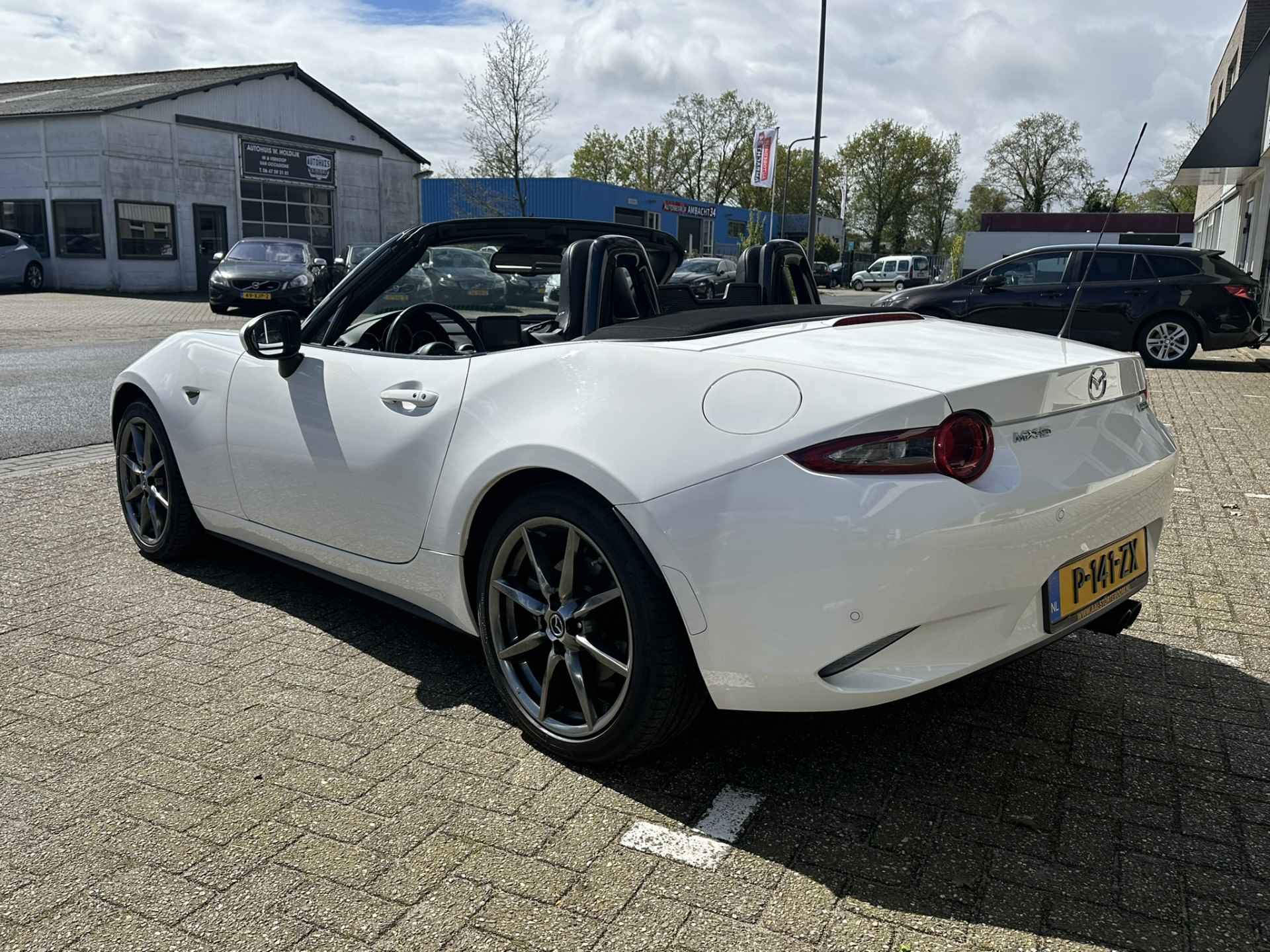 Mazda MX-5 2.0 GT-M | 160pk | Bi-Xenon | Leder | Stoelverwarming | Navi | Bose | Apple Carplay | Keyless | PDC - 16/62