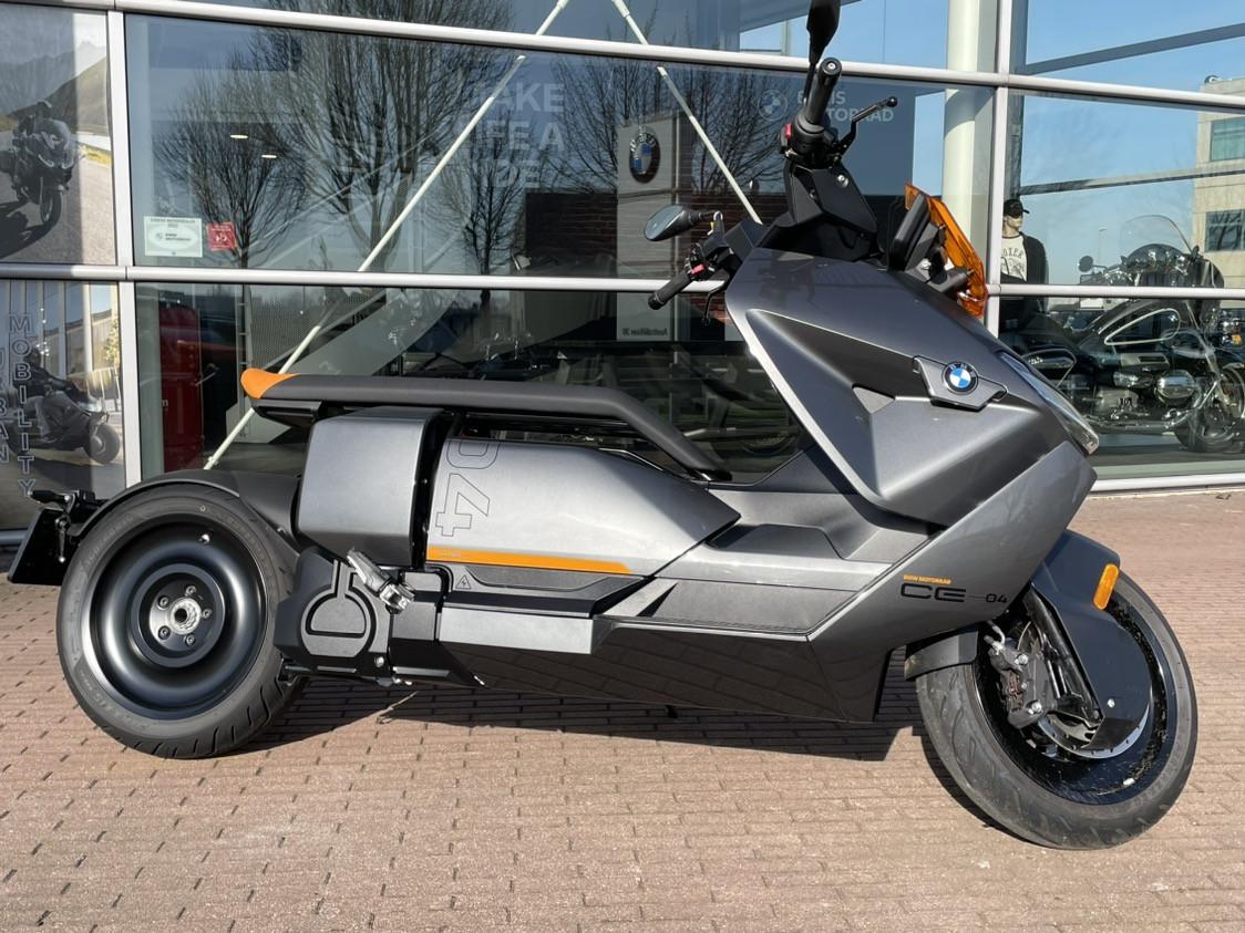 BMW  CE 04 Avantgarde incl. Snellaadfunctie