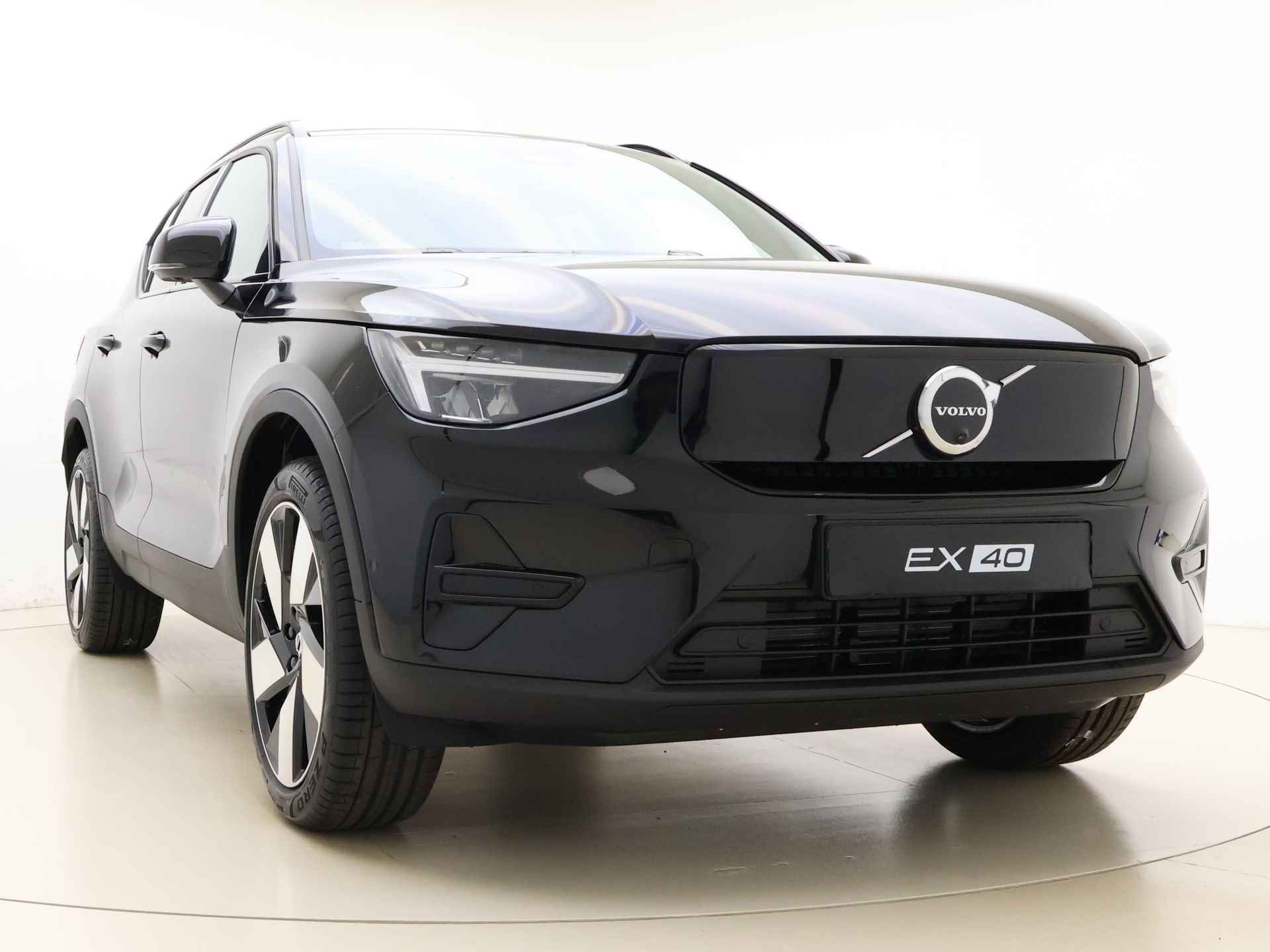 Volvo EX40 Extended Range Ultra 82 kWh / Direct leverbaar / Nieuw / 20'' / Donker glas / Dawn Fusion Microtech / - 21/42