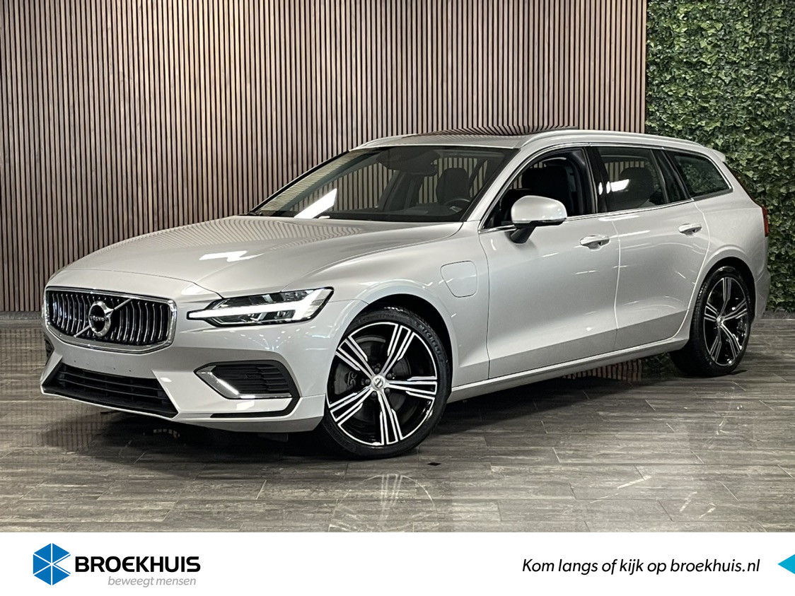 Volvo V60 T6 AWD Recharge Inscription | Schuifdak | Trekhaak | Harman Kardon | Stoel en Stuurwielverwarming | 19 Inch | Bestuurdersstoel e