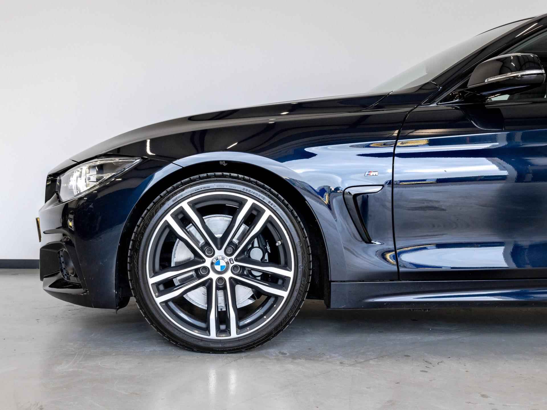 BMW 4-serie Gran Coupé 440i High Executive / 327pk / M Pakket / M Performance uitlaat / Leder / Dealer onderhouden - 19/40