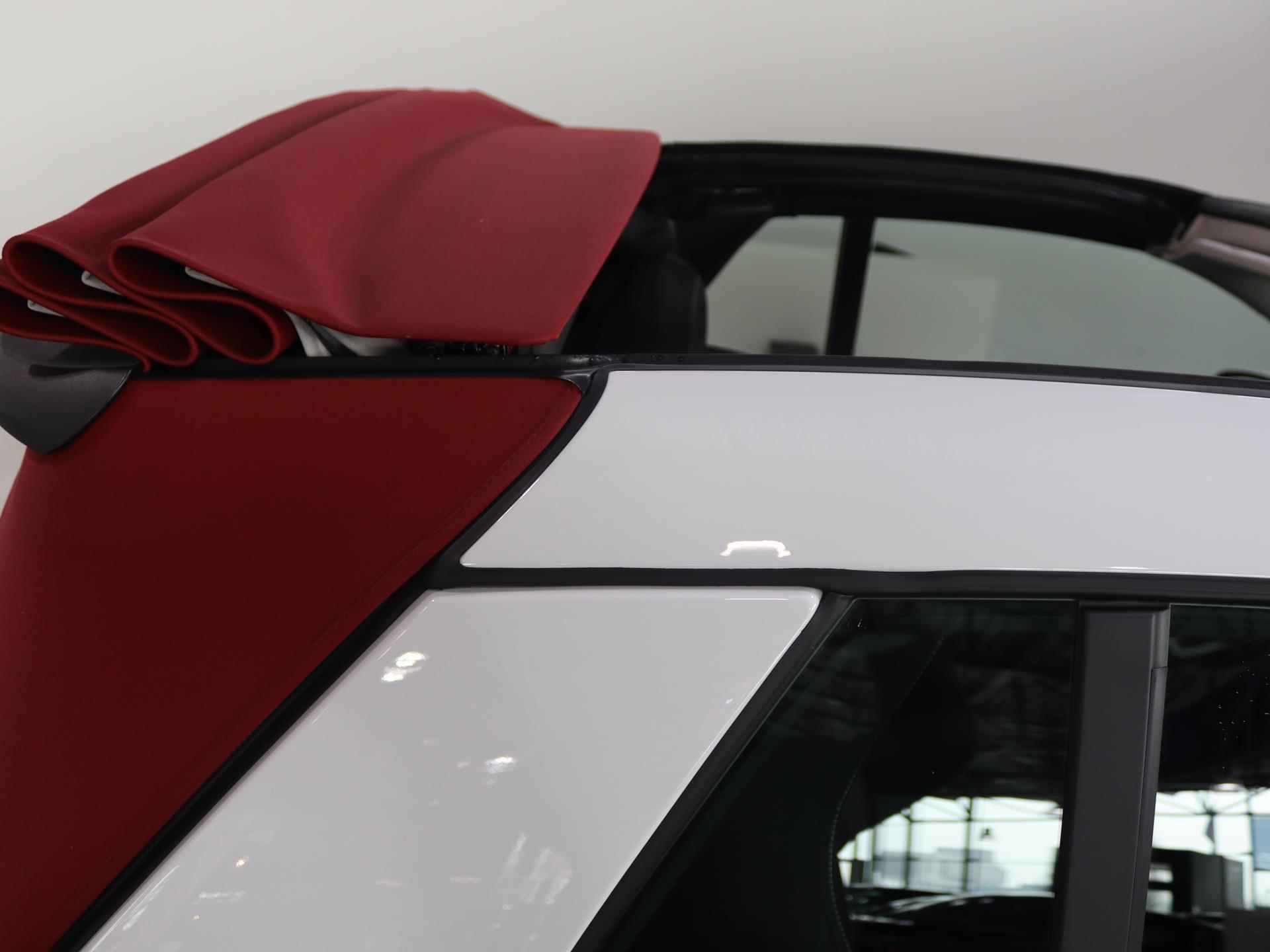 Smart fortwo cabrio EQ Comfort | Winterpakket | Rood dak | Carbon optiek interieur | Plus Package | EQ Subsidie gaat van de bruto vraagprijs af! - 9/22