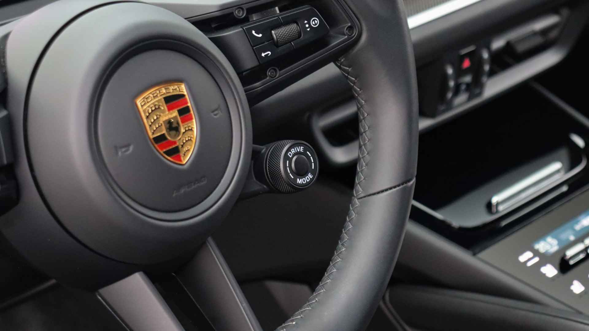 Porsche Cayenne Coupé 3.0 E-Hybrid MJ 2024 SportDesign | Stoelventilatie | Head-up | InnoDrive | Soft-Close | BOSE Sound | Trekhaak - 7/37
