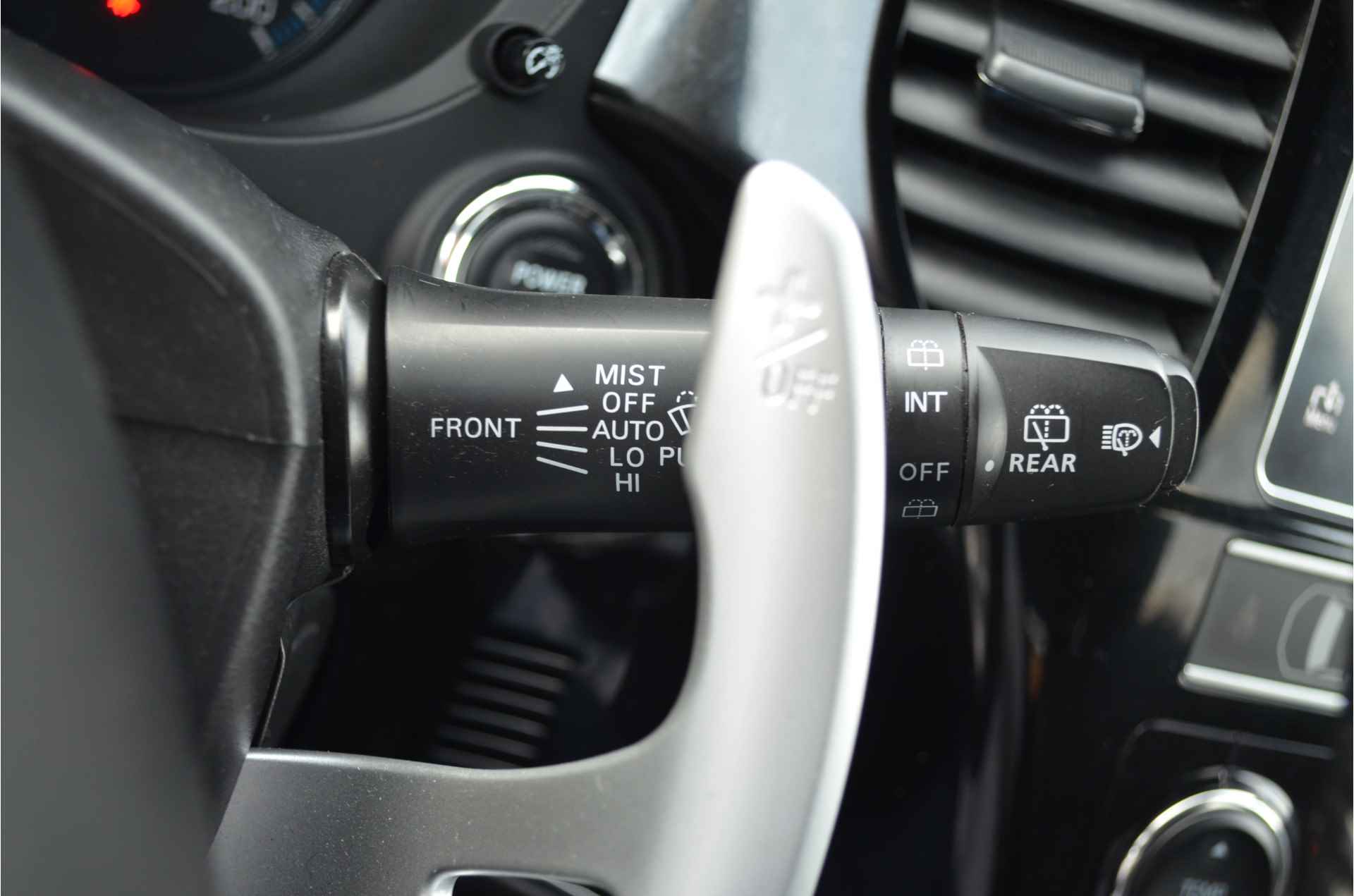 Mitsubishi Outlander PHEV 2.4 INSTYLE 4WD | PLUG IN HYBRID | HOGE ZIT | 65.000KM! | ALL IN RIJKLAARPRIJS - 33/48